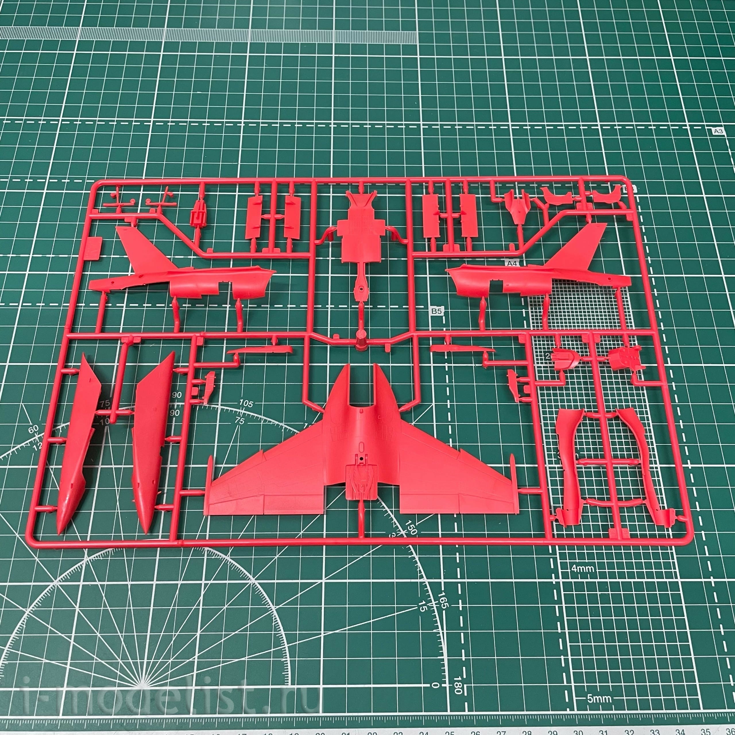 7316 Zvezda 1/72 Russian aerobatic aircraft 