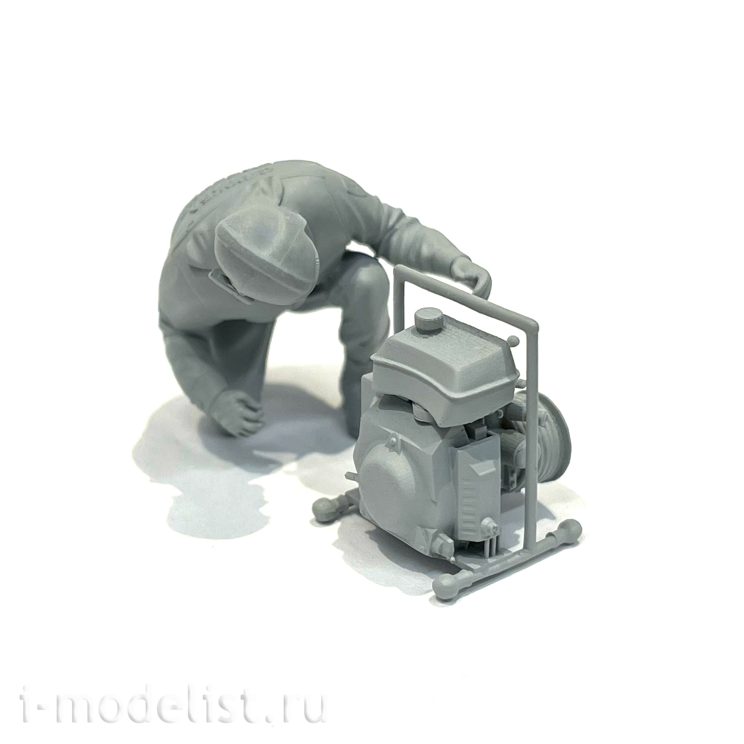 Im35062 Imodelist 1/35 Lifeguard figure with tool, No. 4