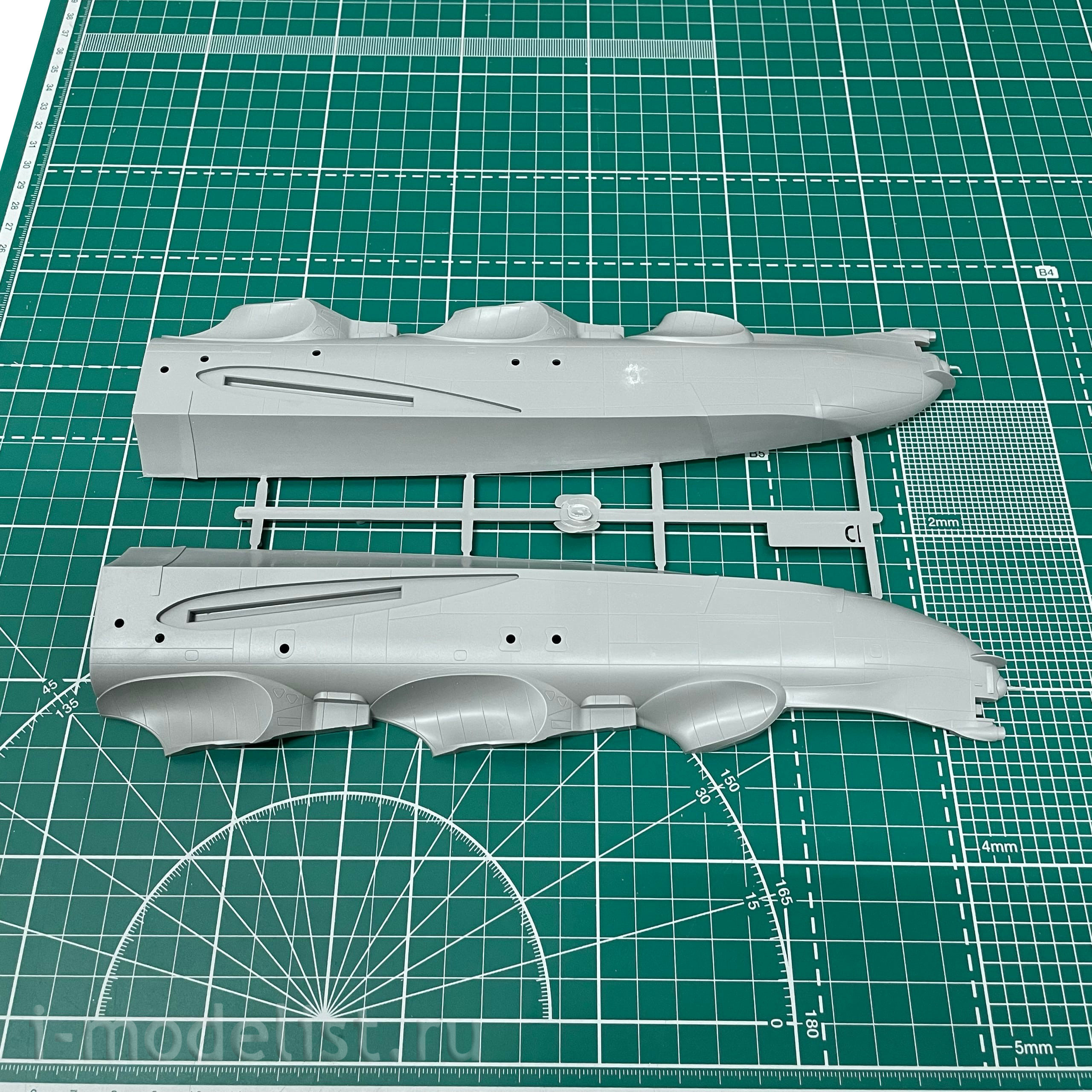 3002 Takom 1/144 Lun-Class Ekranoplan