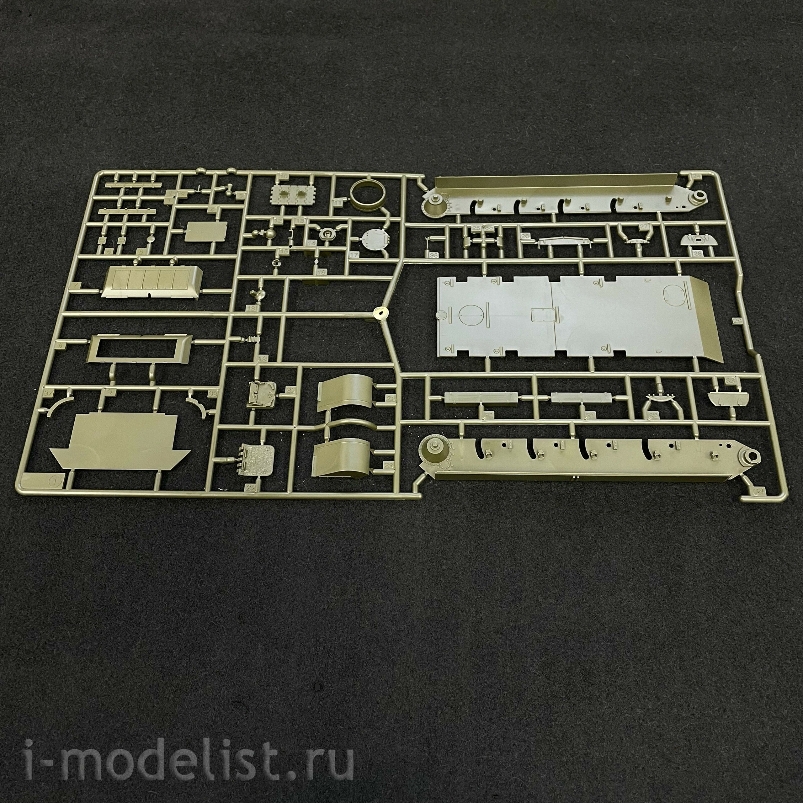 13505 Academy 1/35 Tank USSR 34/76 
