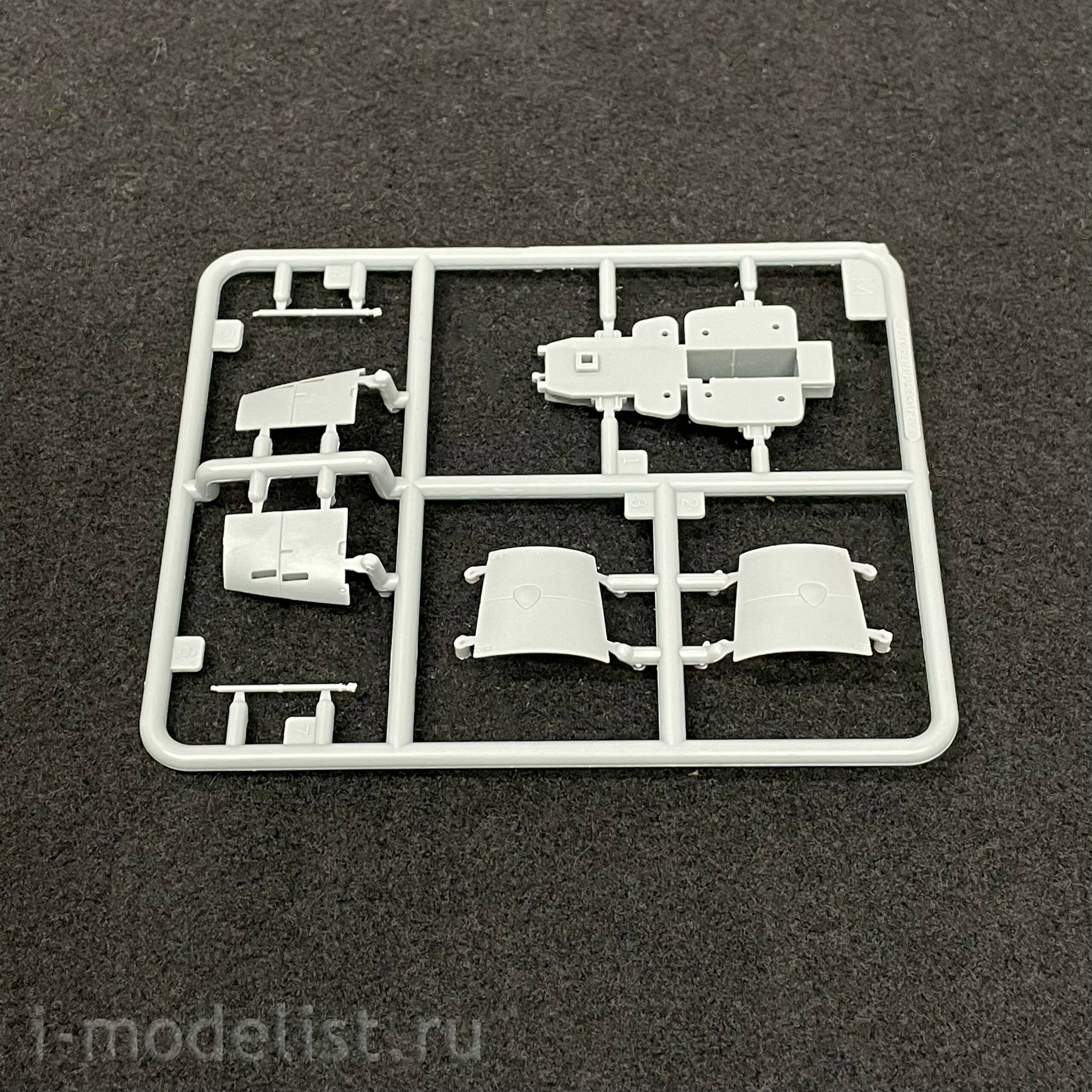 HobbyBoss 1/48 80373 Messerschmitt Me 262 A-1a/U5