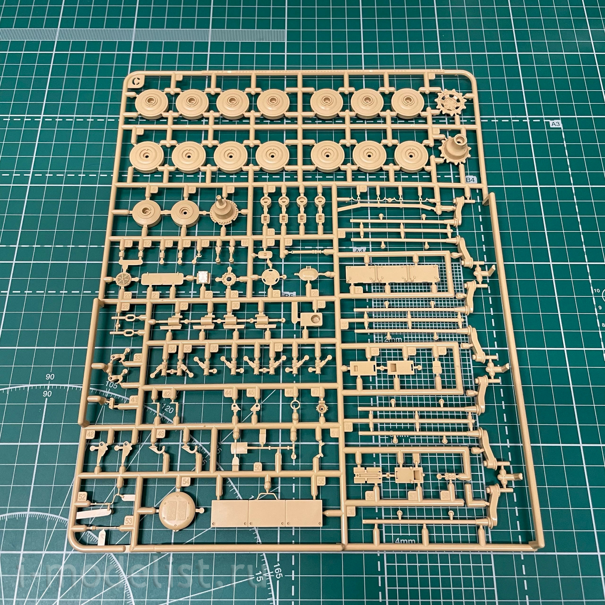 RM-5076 Rye Field Model 1/35 Canadian Leopard 2A6M CAN with working tracks