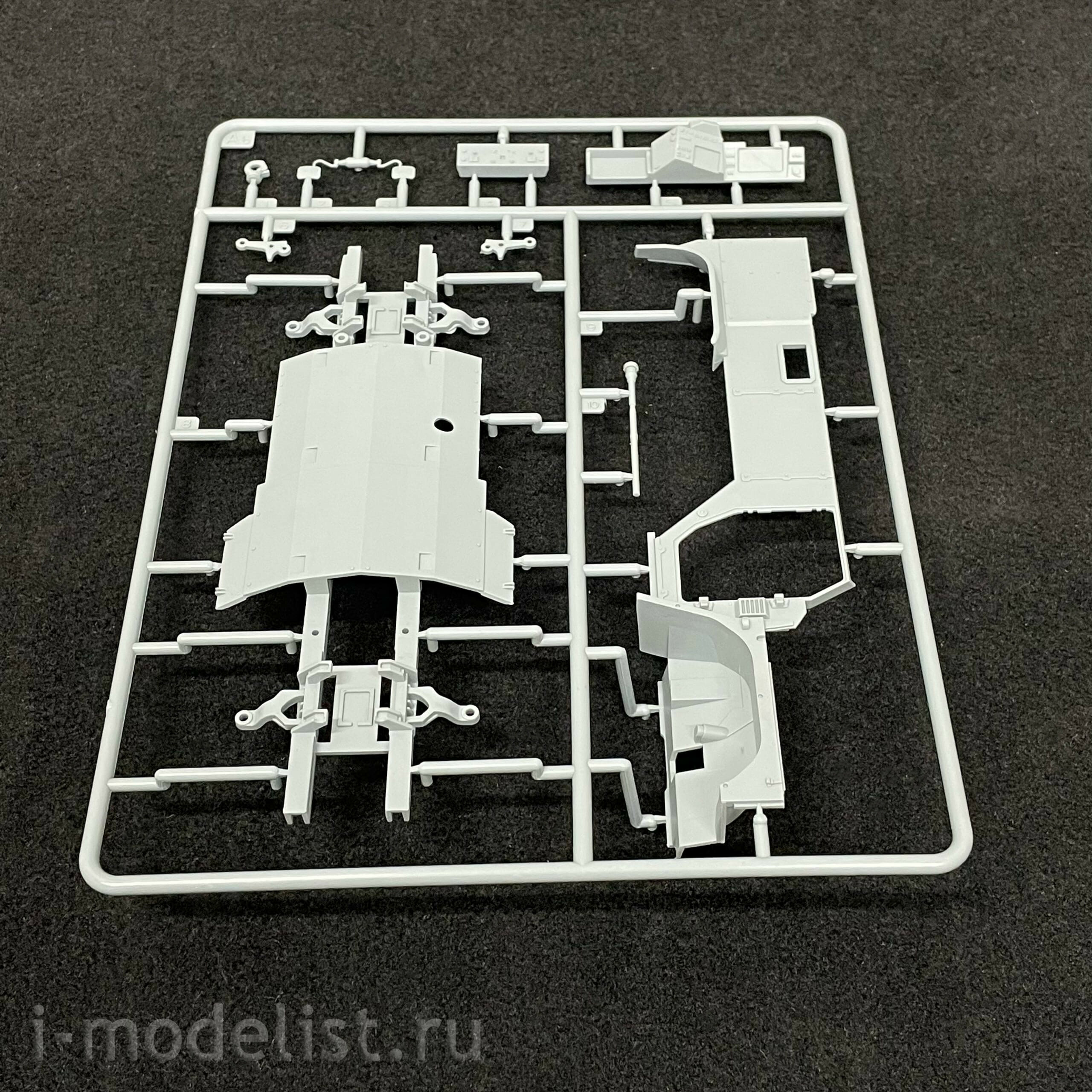 35022 RPG-Model 1/35 Typhoon-VDV K-4386 w/ 32V01 RCWS