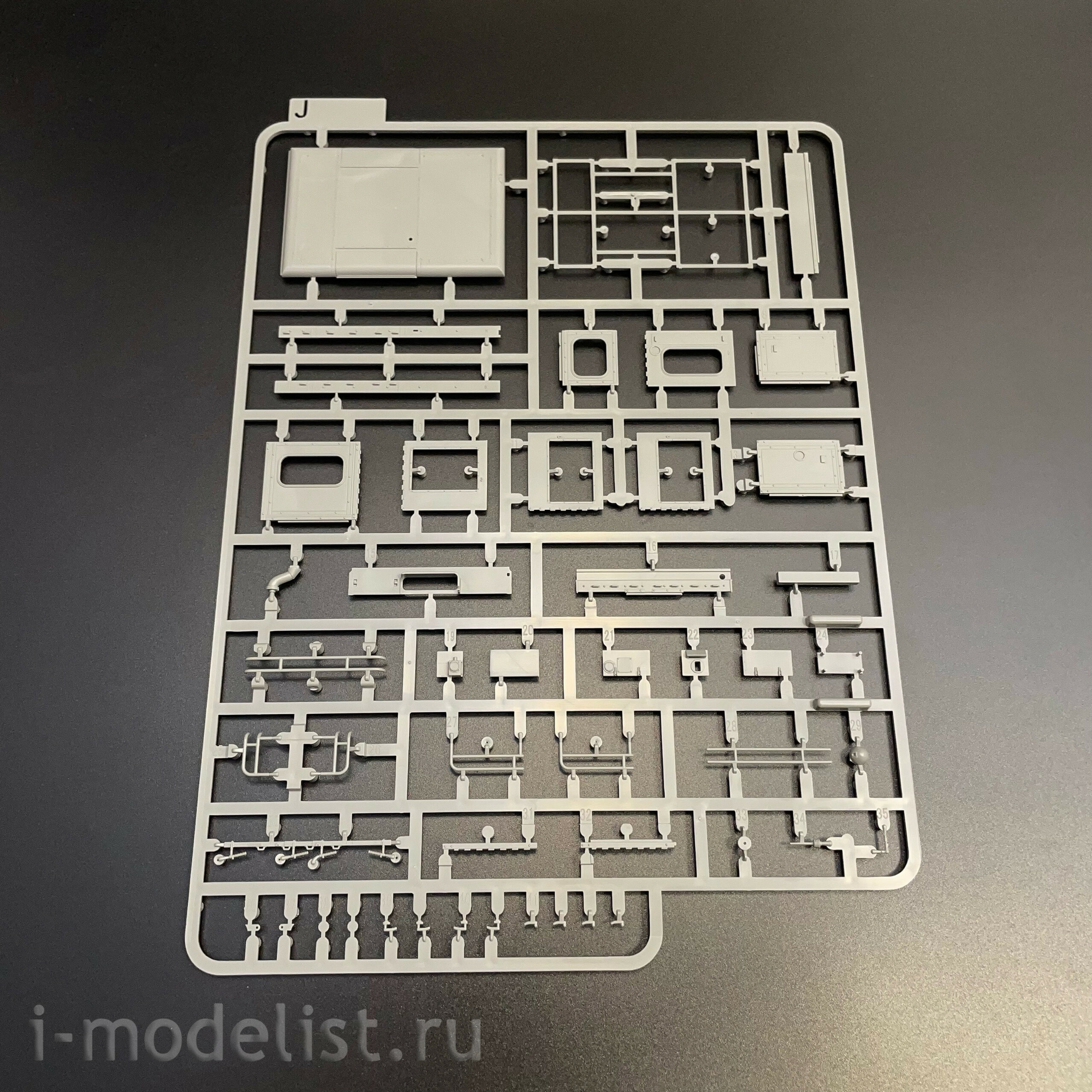 2193 Takom 1/35 Транспортер-амфибия для Арктических/Антарктических экспедиций M29 Weasel