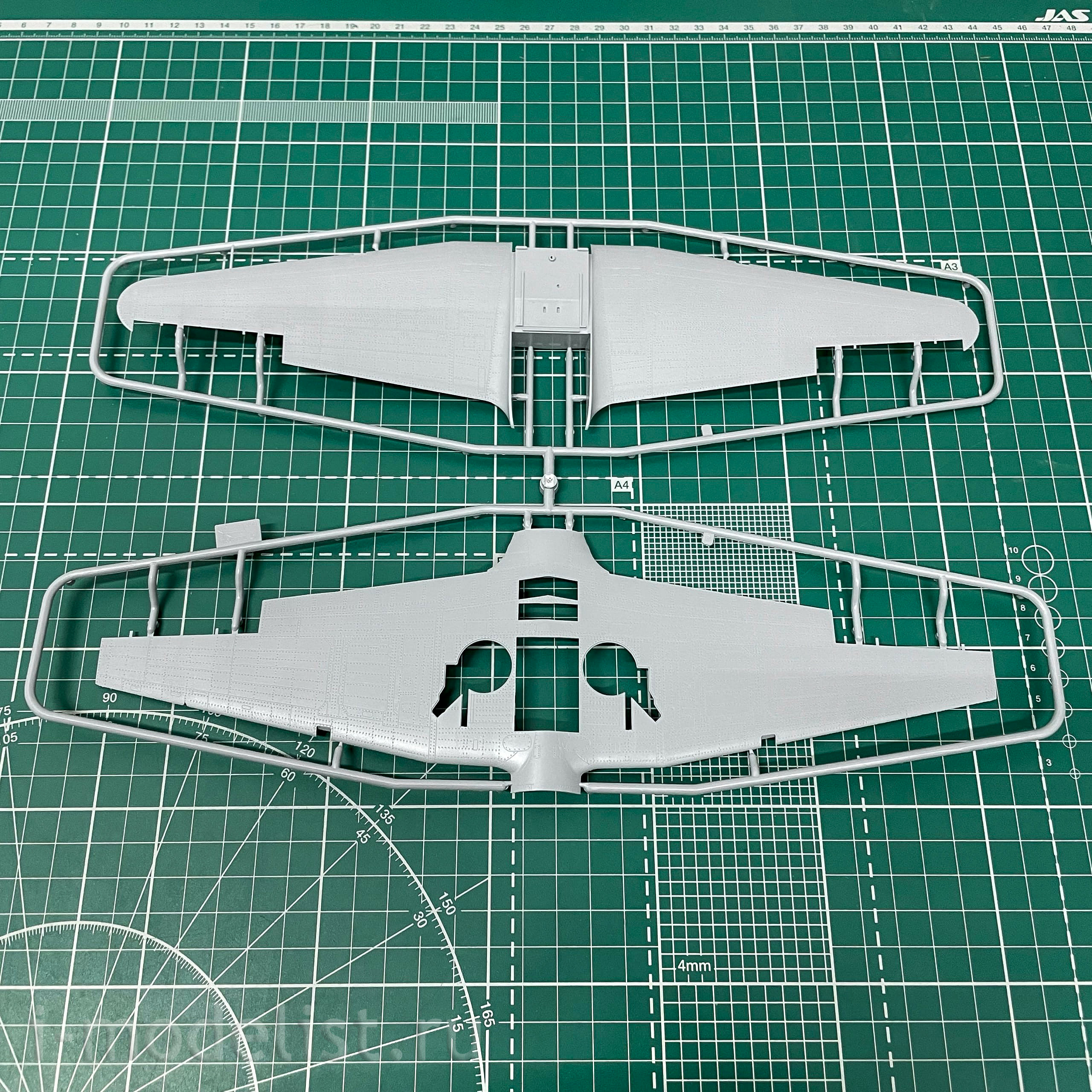 4805 Zvezda 1/48 Soviet su-2 bomber