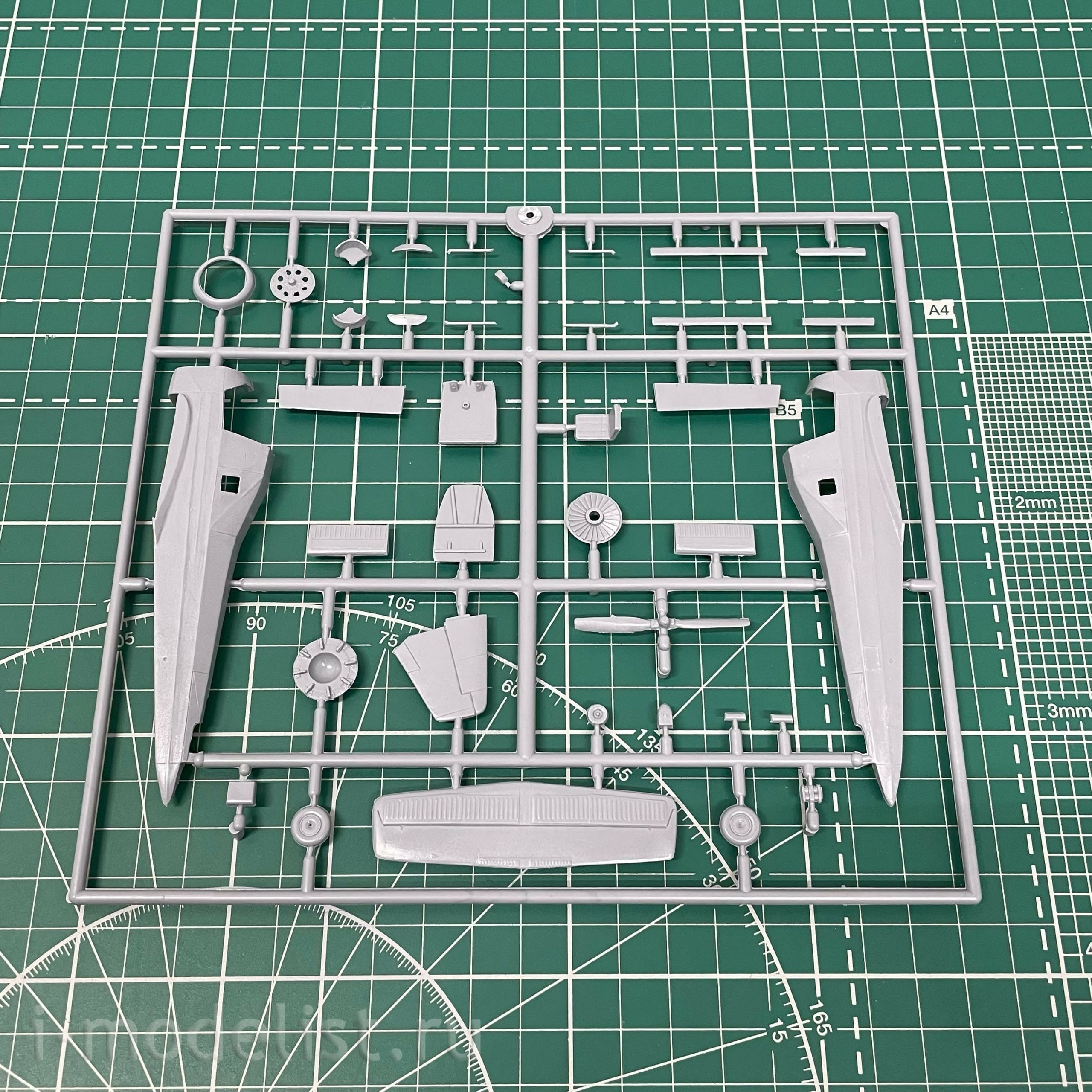KPM0130 Kovozavody Prostejov 1/72 Aircraft Let Z-37A-2 