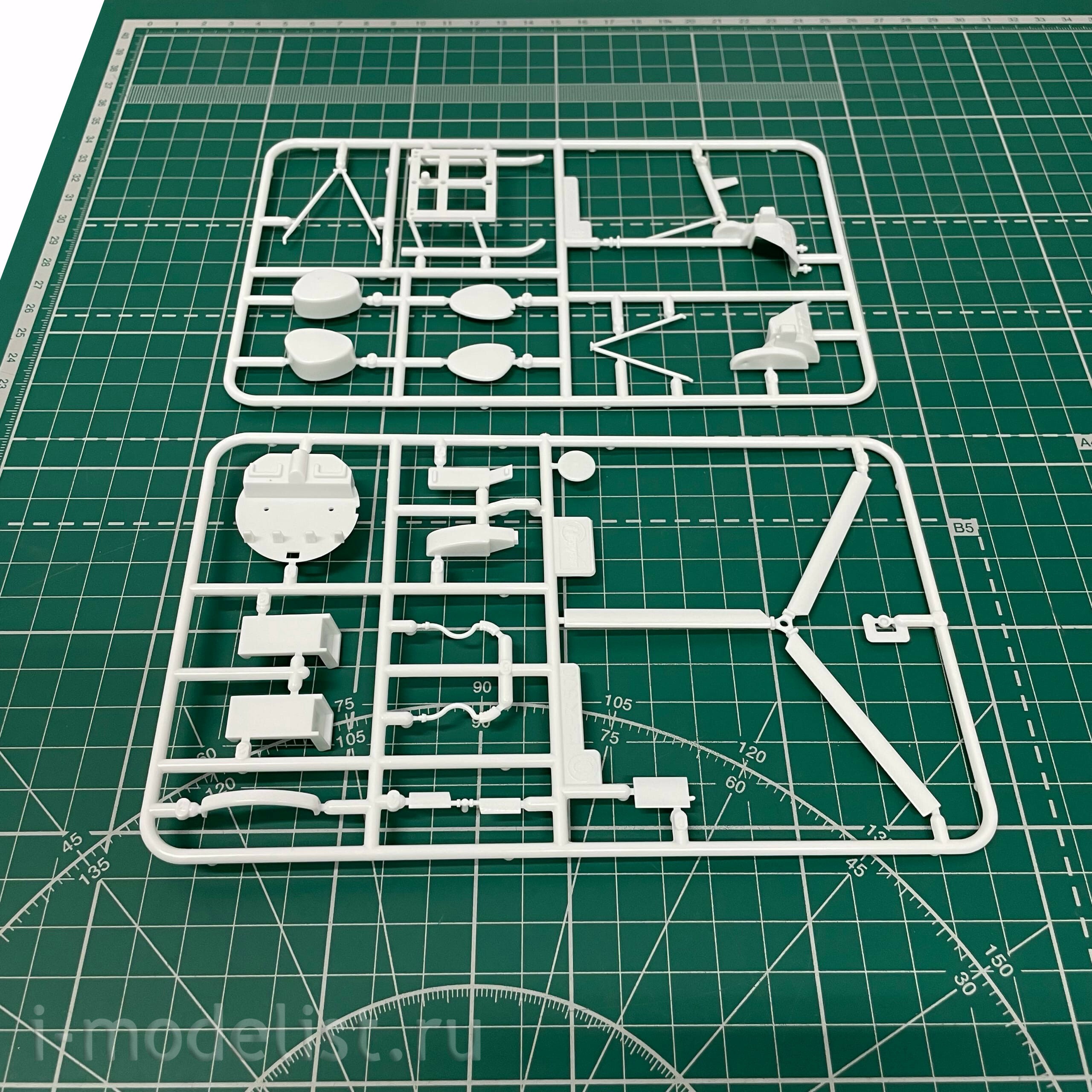 60134 Hasegawa Egg Plane HUGHES 300
