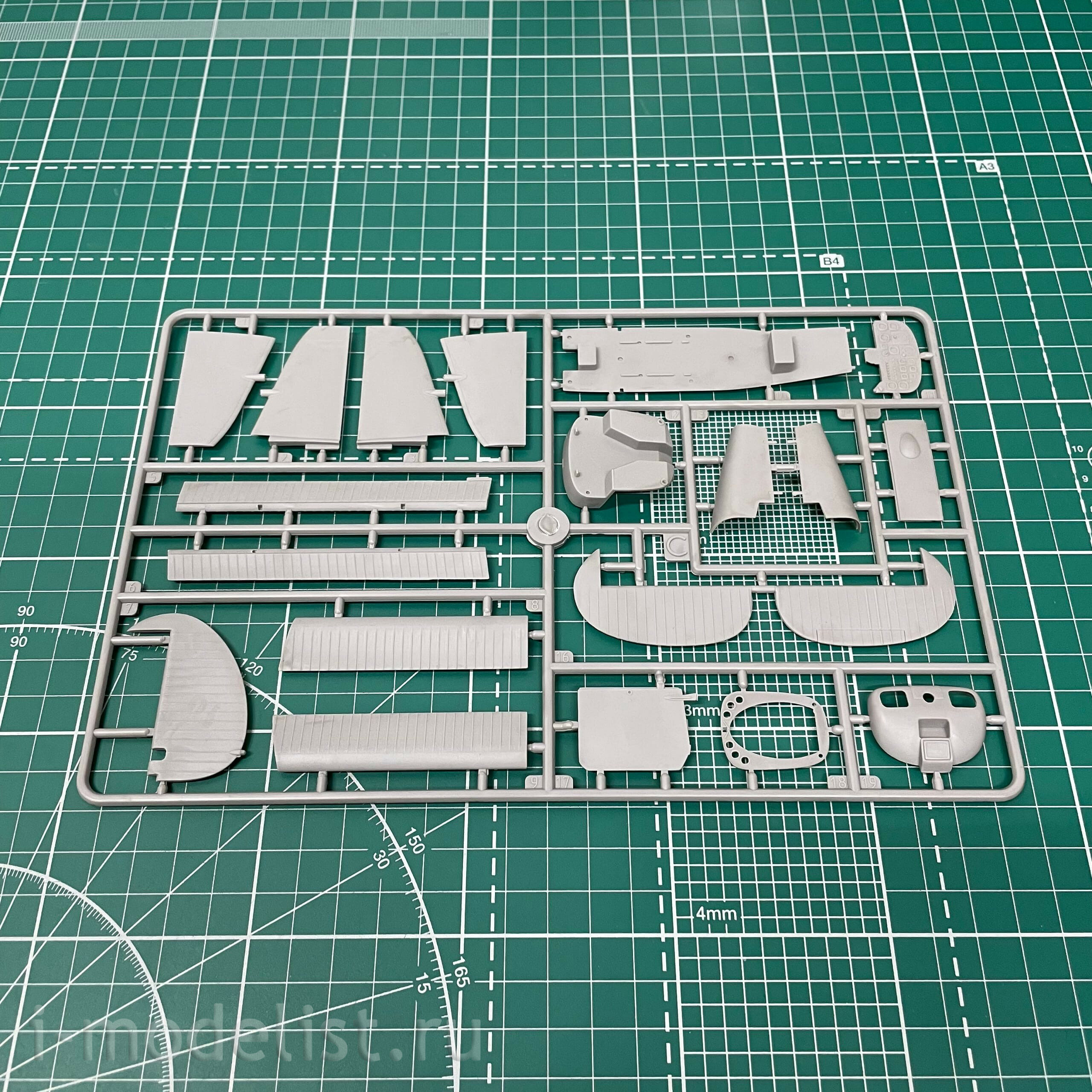 629 Roden 1/32 Seaplane L-19/0-1 Bird Dog