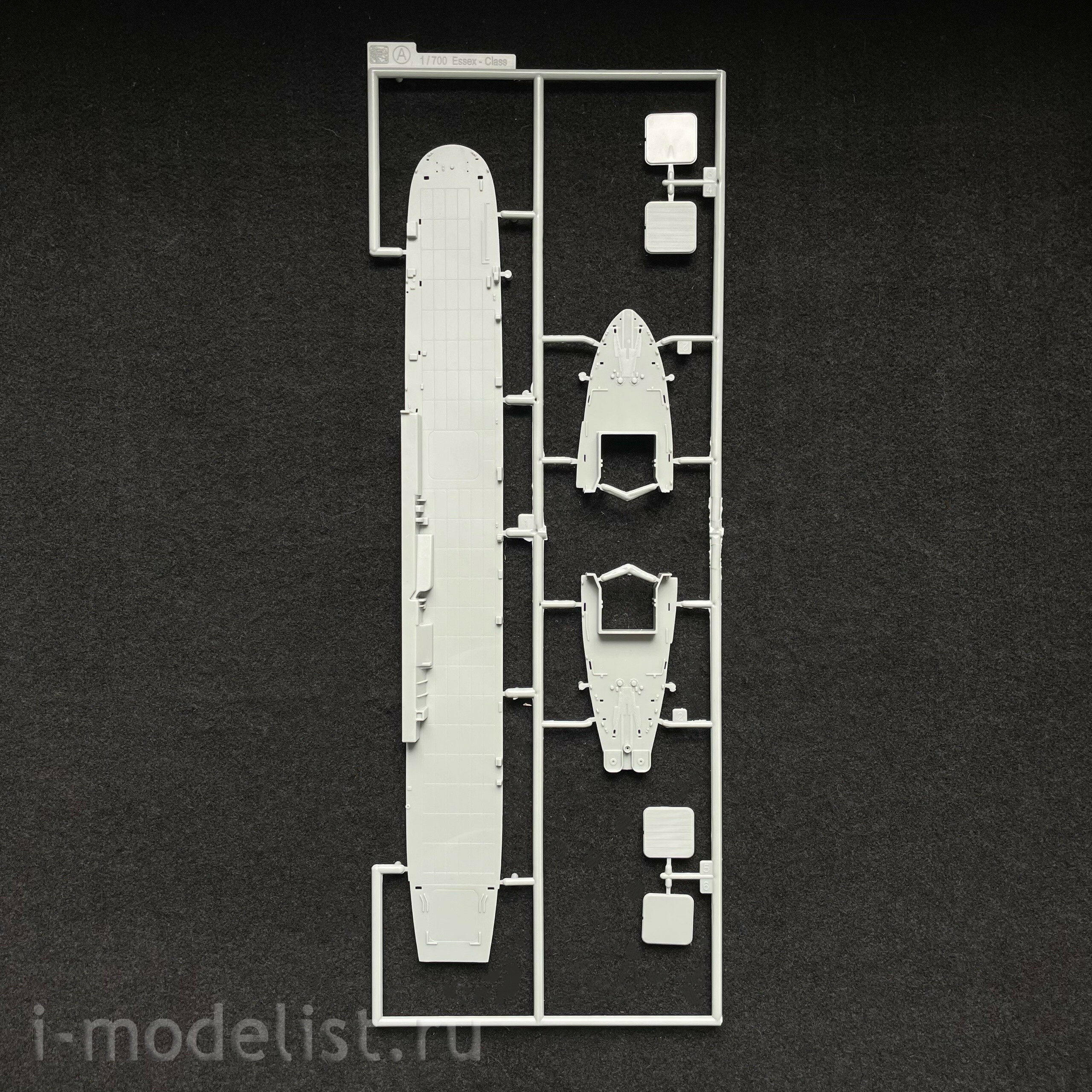 7050 Dragon 1/700 scale U. S. S. Randolph CV-15