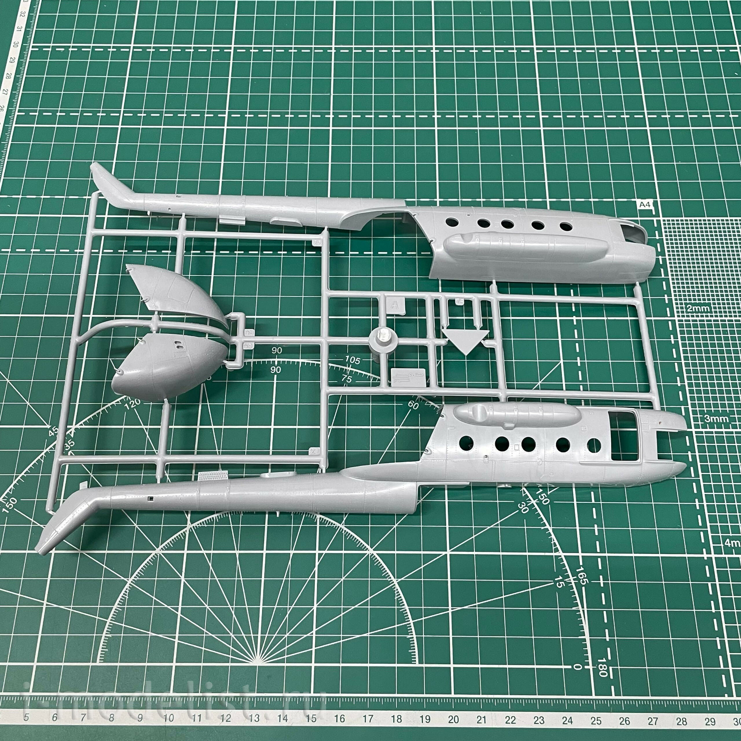 7253 Zvezda 1/72 Russian amphibious assault helicopter