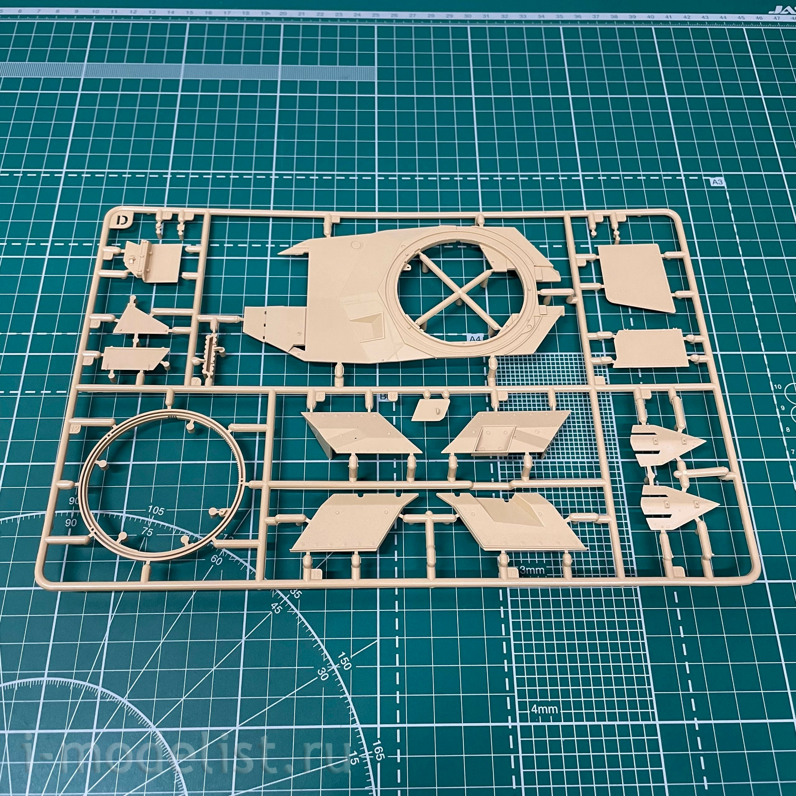 RM-5076 Rye Field Model 1/35 Canadian Leopard 2A6M CAN with working tracks