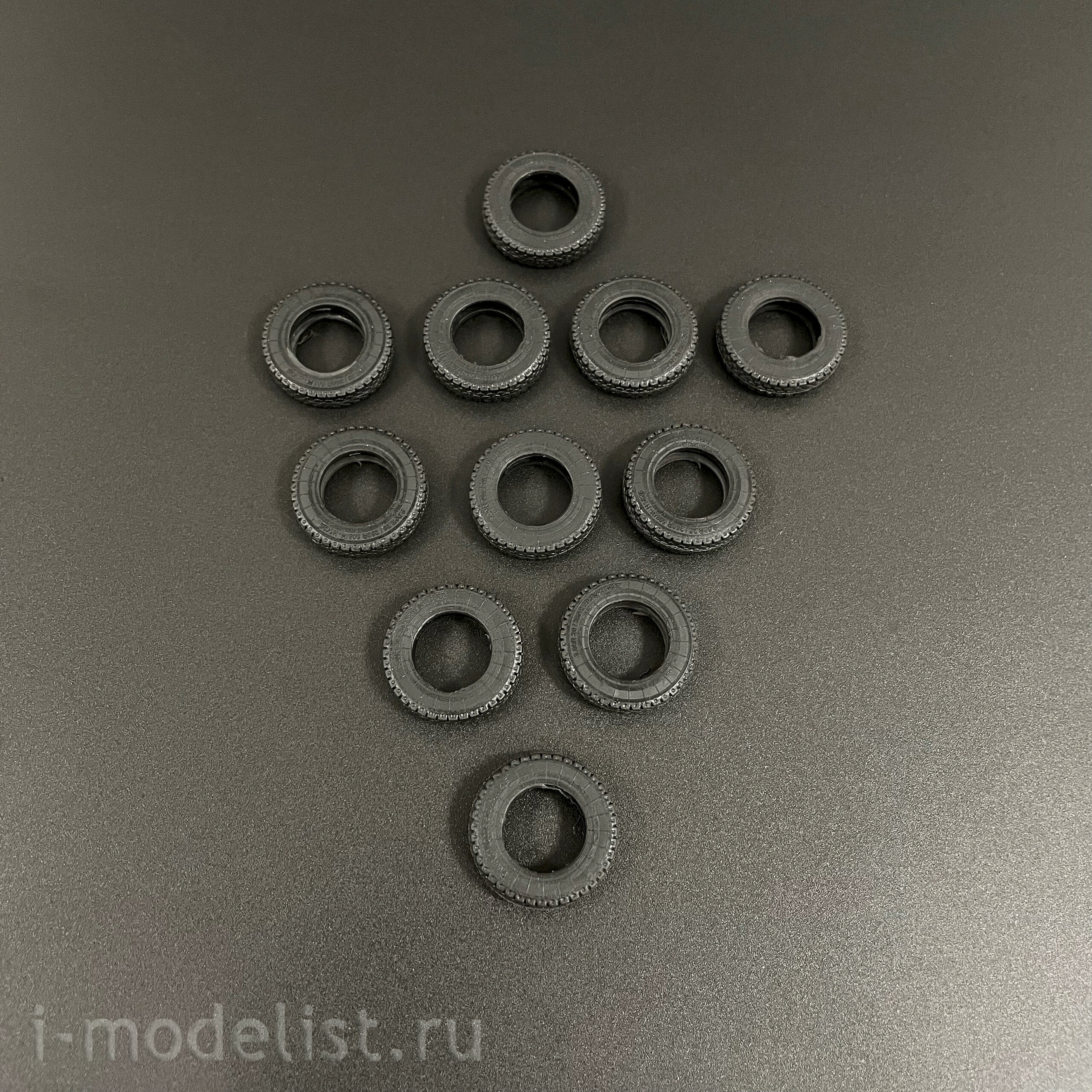 7077AVD AVD Models 1/43 130V1 car with semi-trailer-flour truck K4-AMG