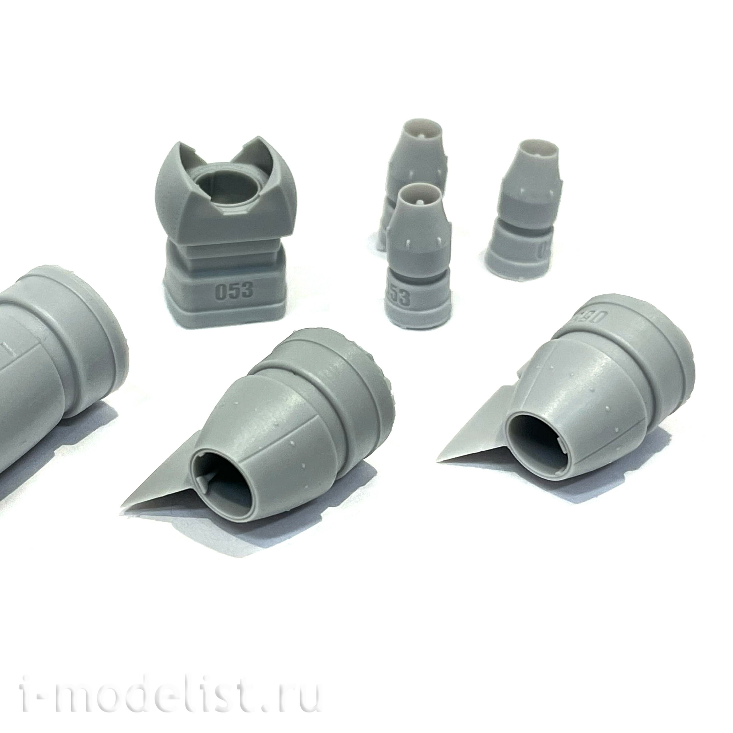 AMG72053 Amigo Models 1/72 Yakovlev-40 AI-25 engines and Reverse gear