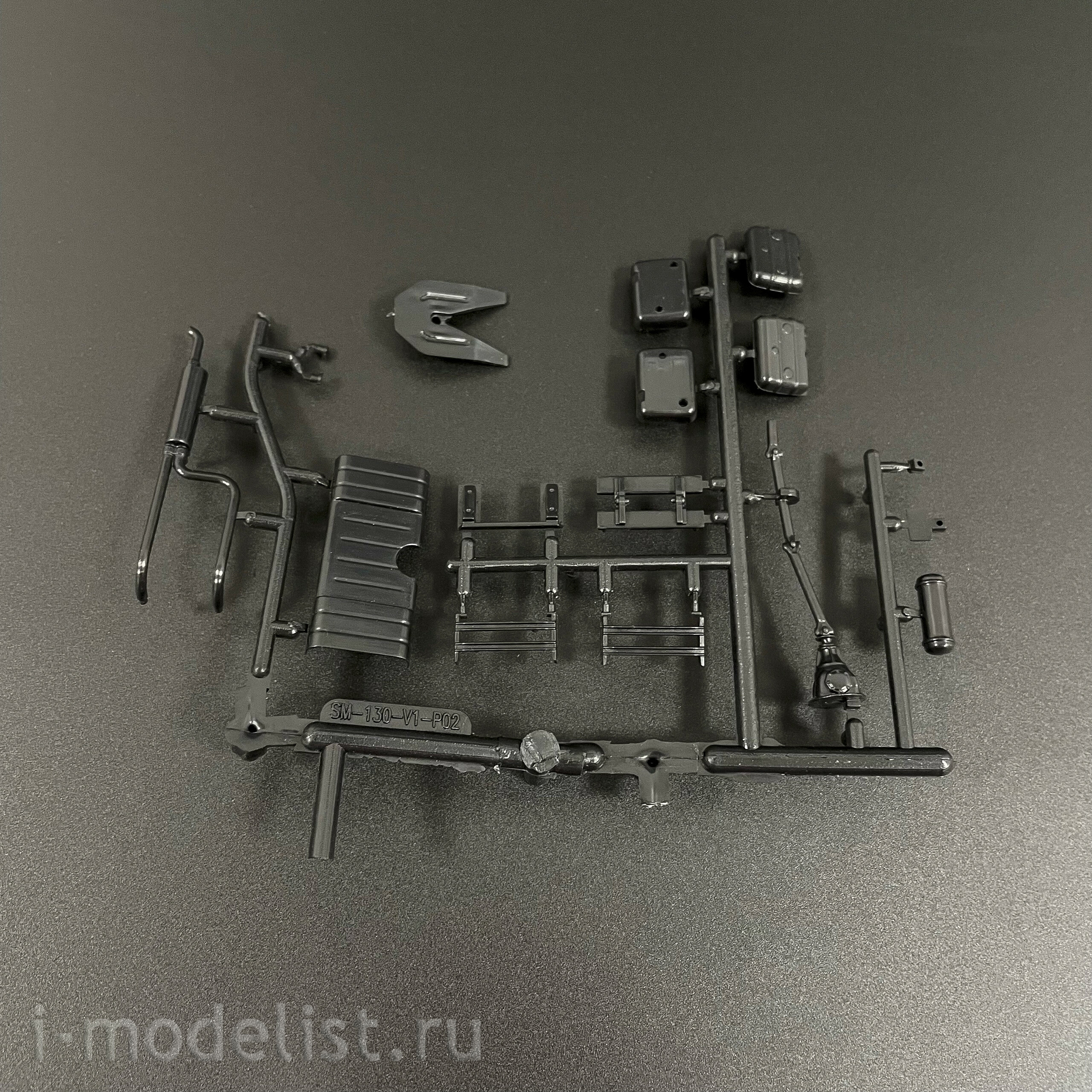 7077AVD AVD Models 1/43 130V1 car with semi-trailer-flour truck K4-AMG