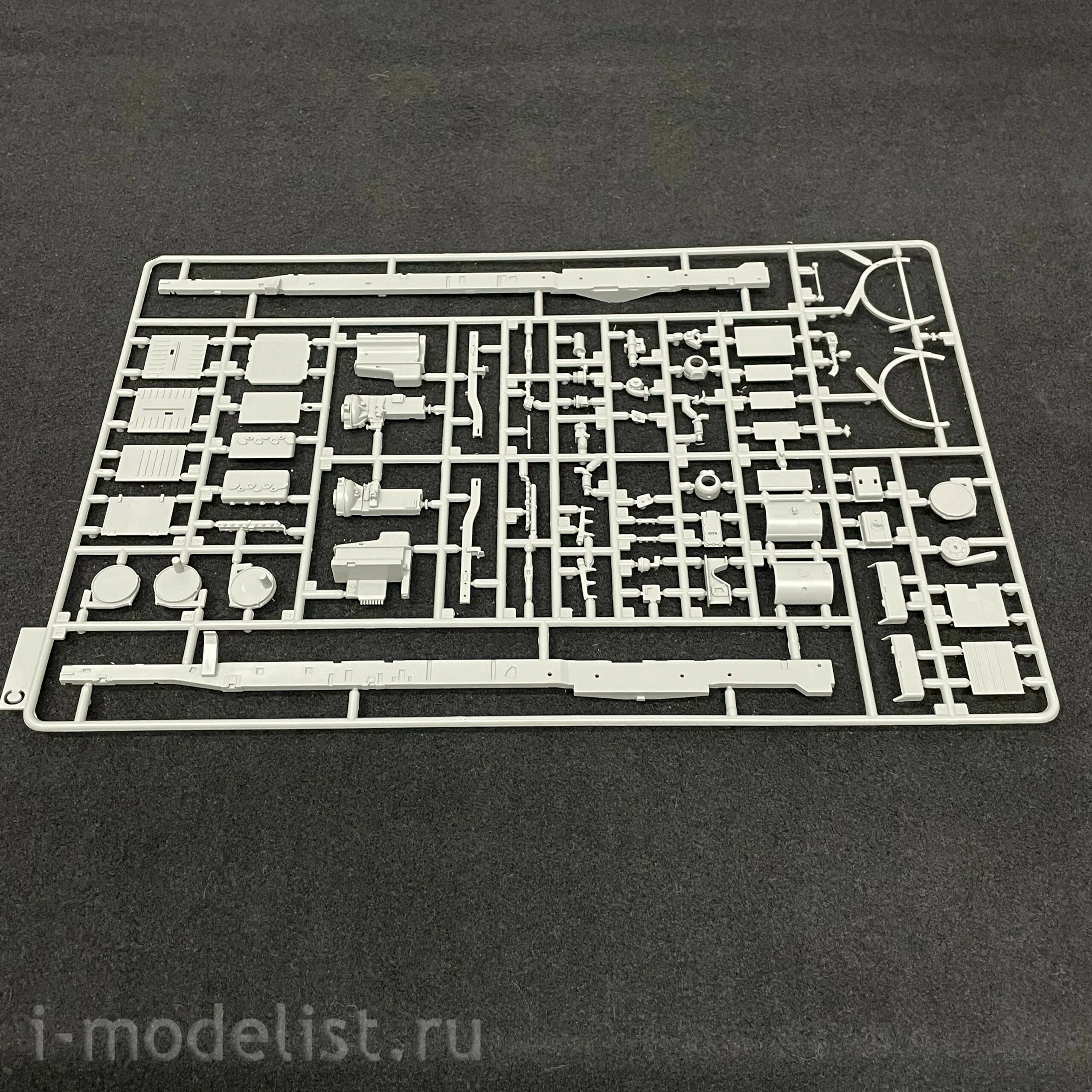 2022 Takom 1/35 Ukraine KrAZ-6322