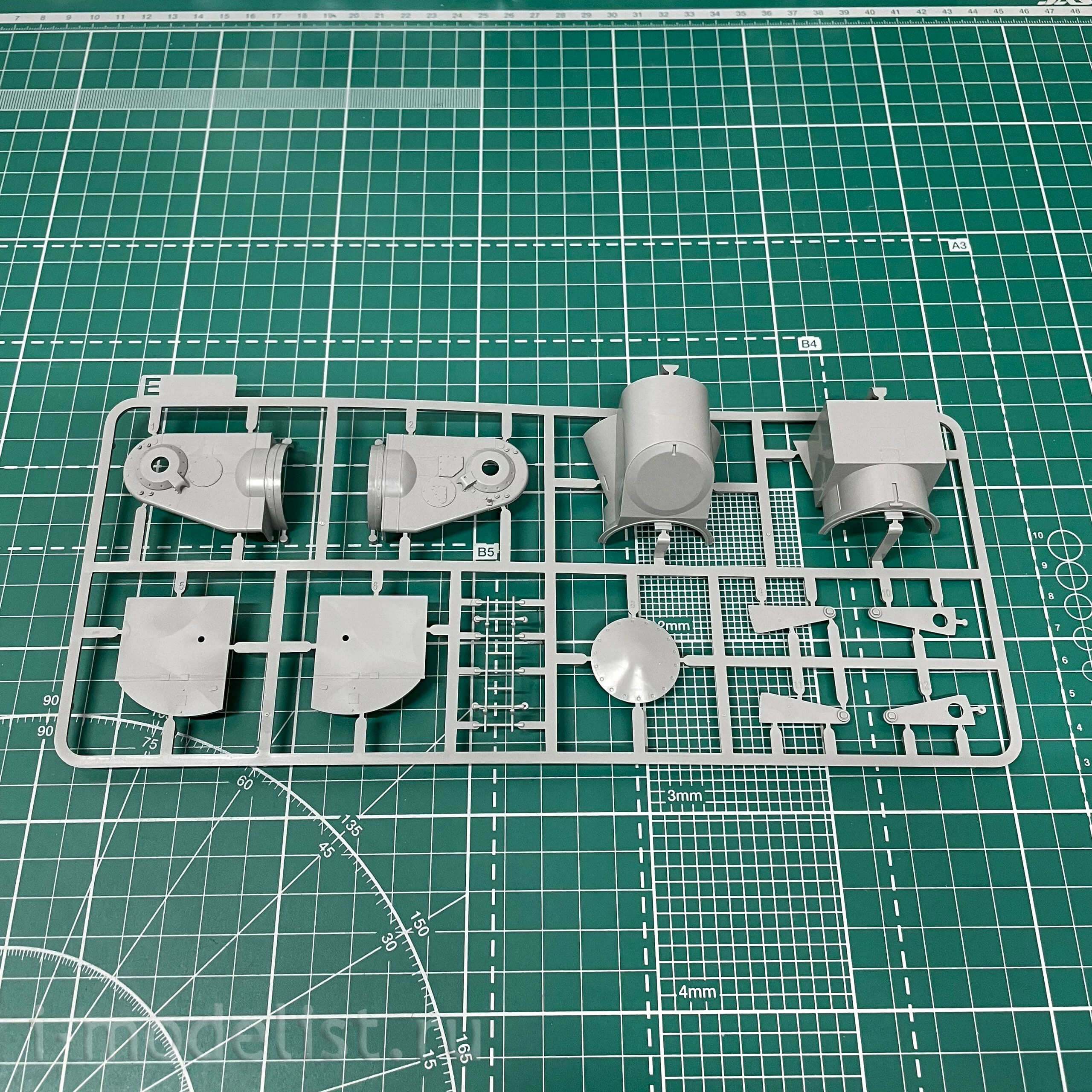 2138 Takom 1/35 GWS-30 Sea Dart & GWS-25 Sea Wolf