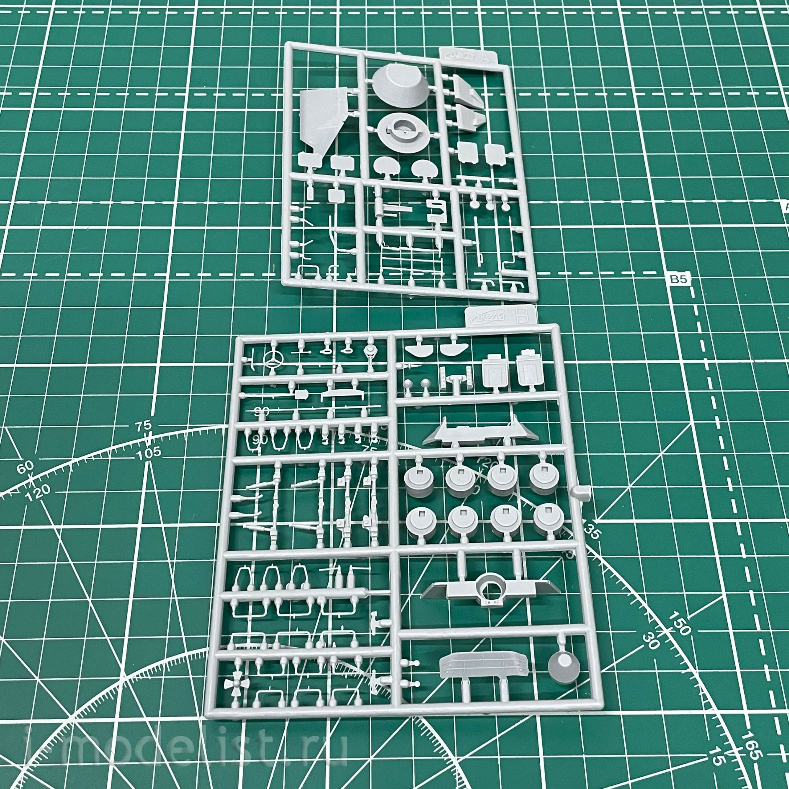 307261 Modelist 1/72 Soviet armored personnel carrier BTR-60PB
