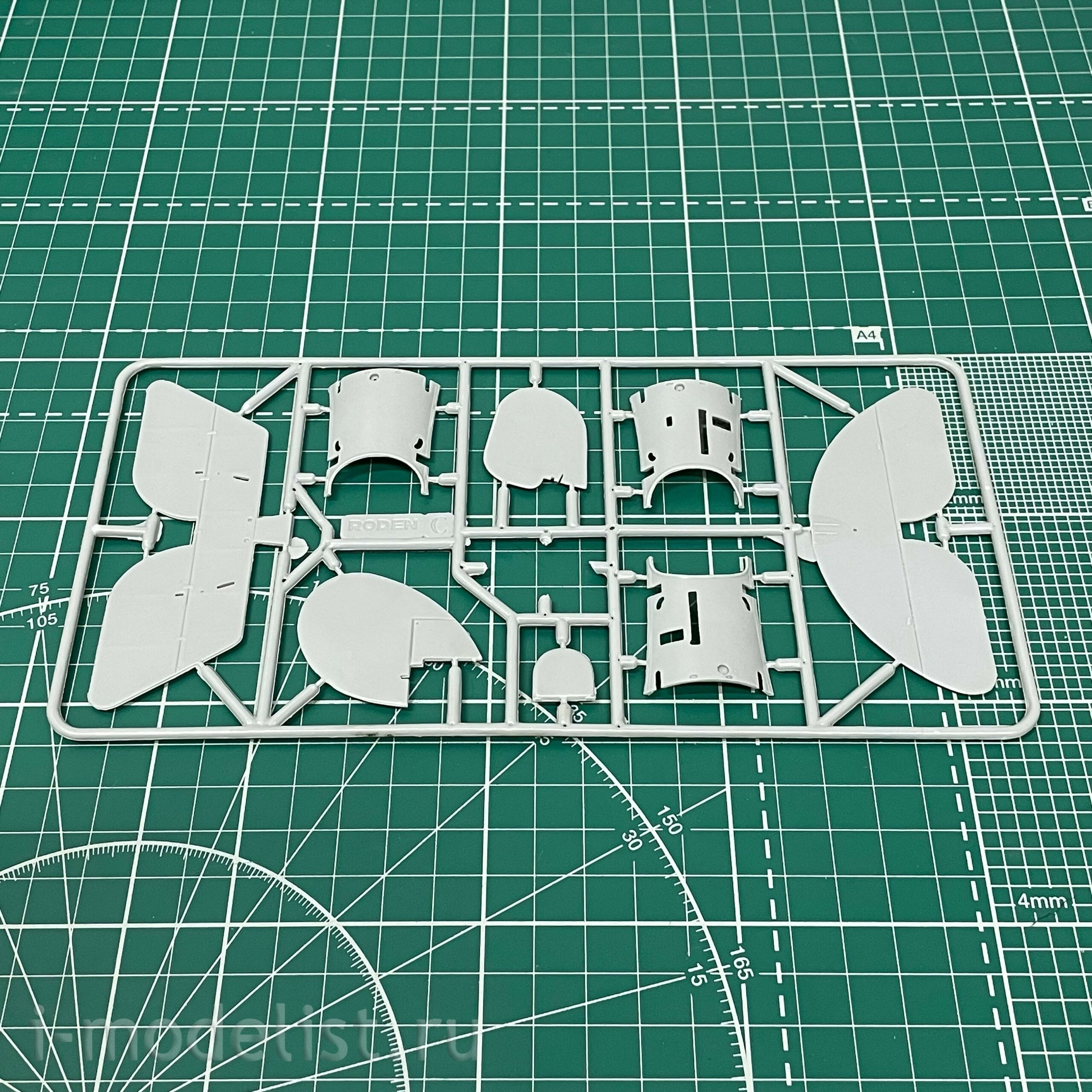 618 Roden 1/32 Aircraft Nieuport 24