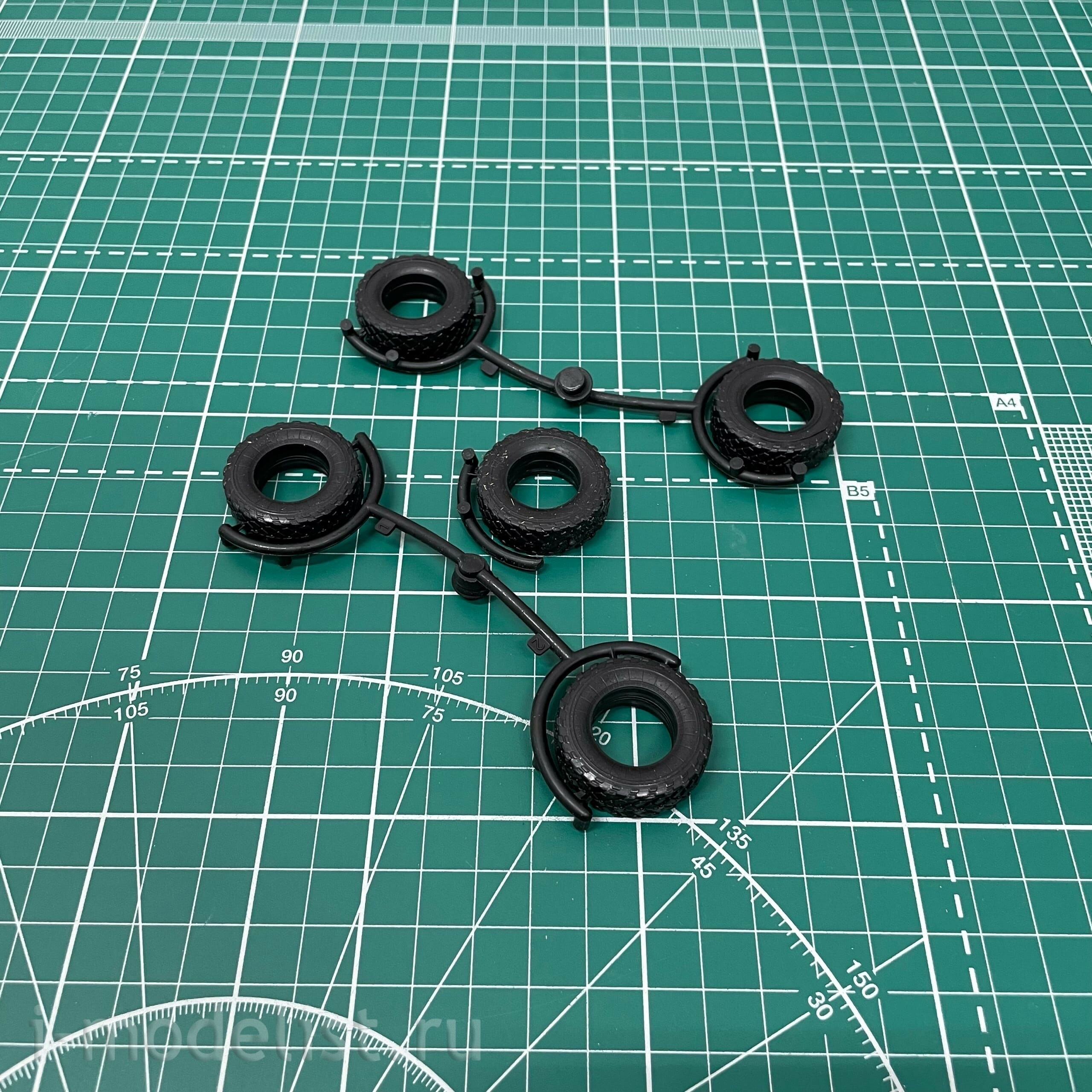 3682 Zvezda 1/35 GAZ 