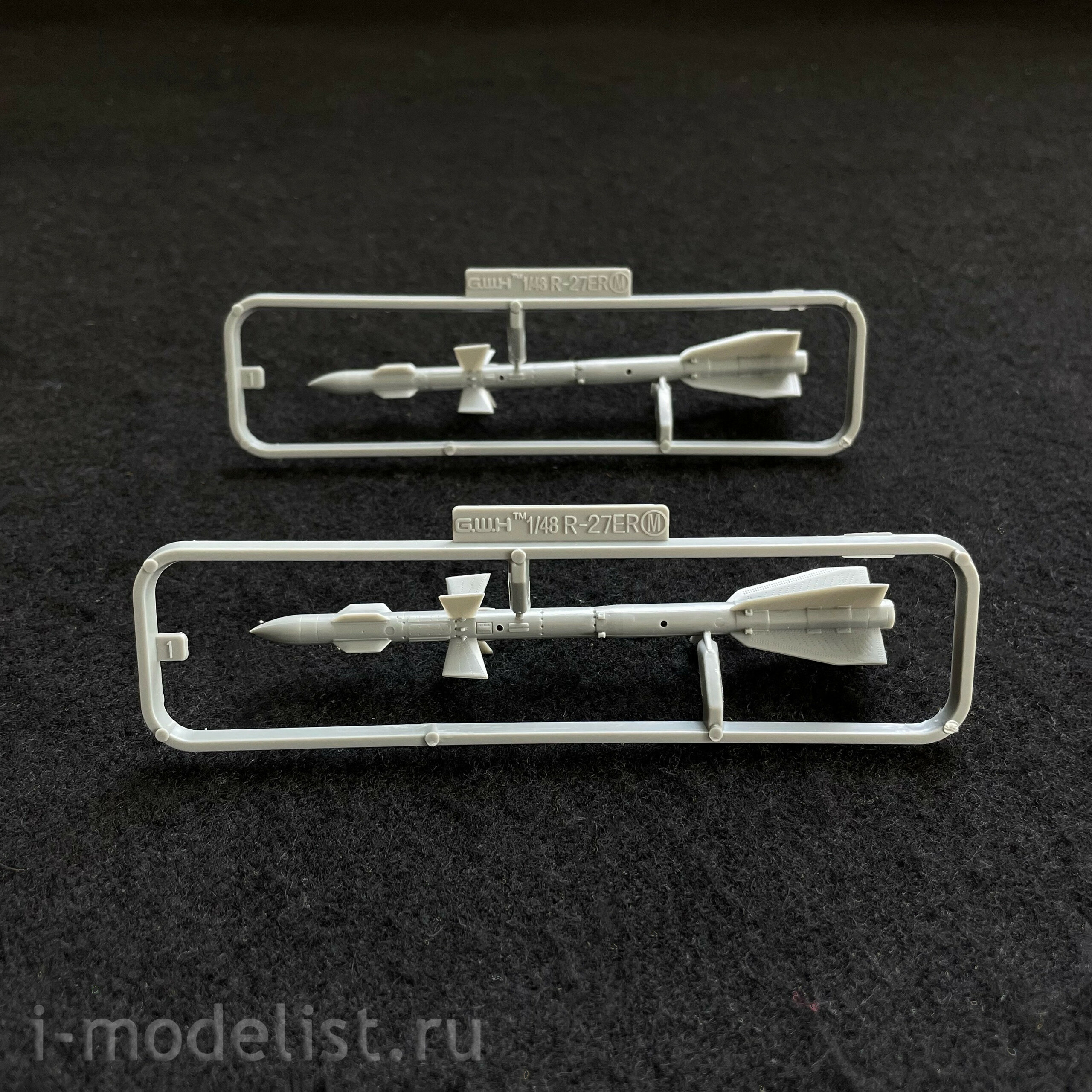S4818 Great Wall Hobby 1/48 Sukhoi-27 Flanker-B fighter of the Chinese Air Force (30 years of service)