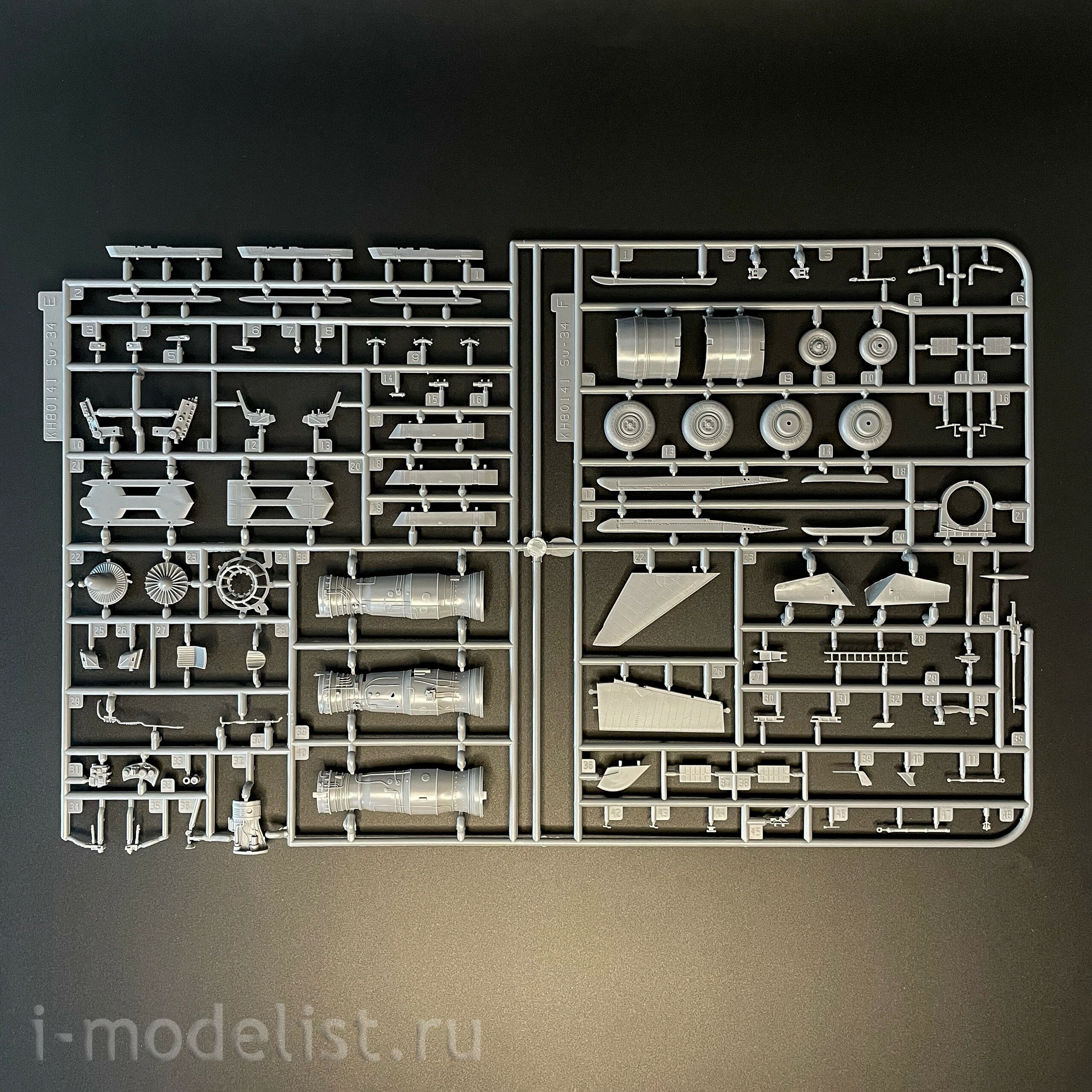 KH80141 Zimi Model 1/48 Российский многофункциональный истребитель-бомбардировщик серии «34»