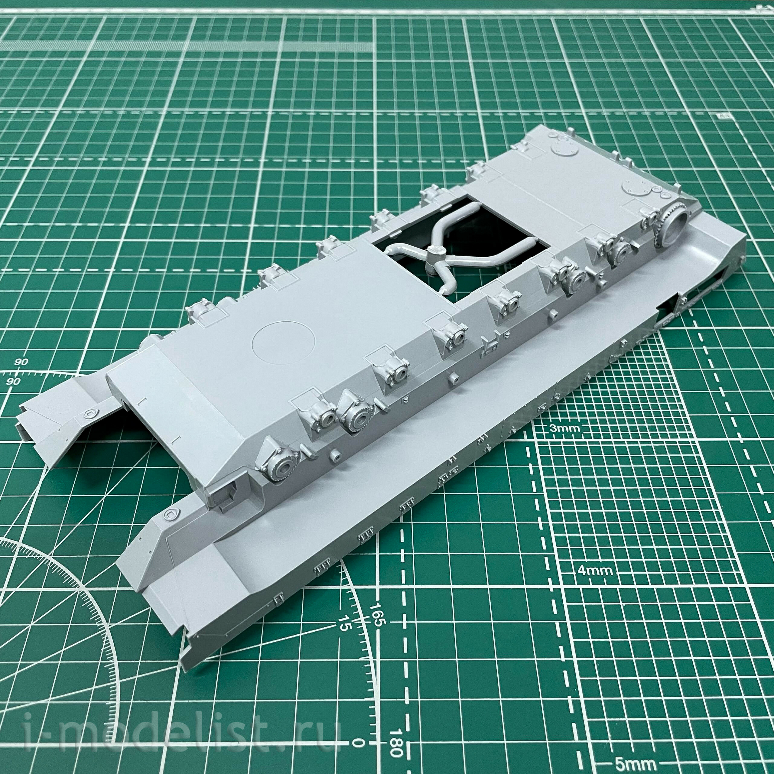 3681 Zvezda 1/35 Russian heavy infantry fighting vehicle TBMP T-15 