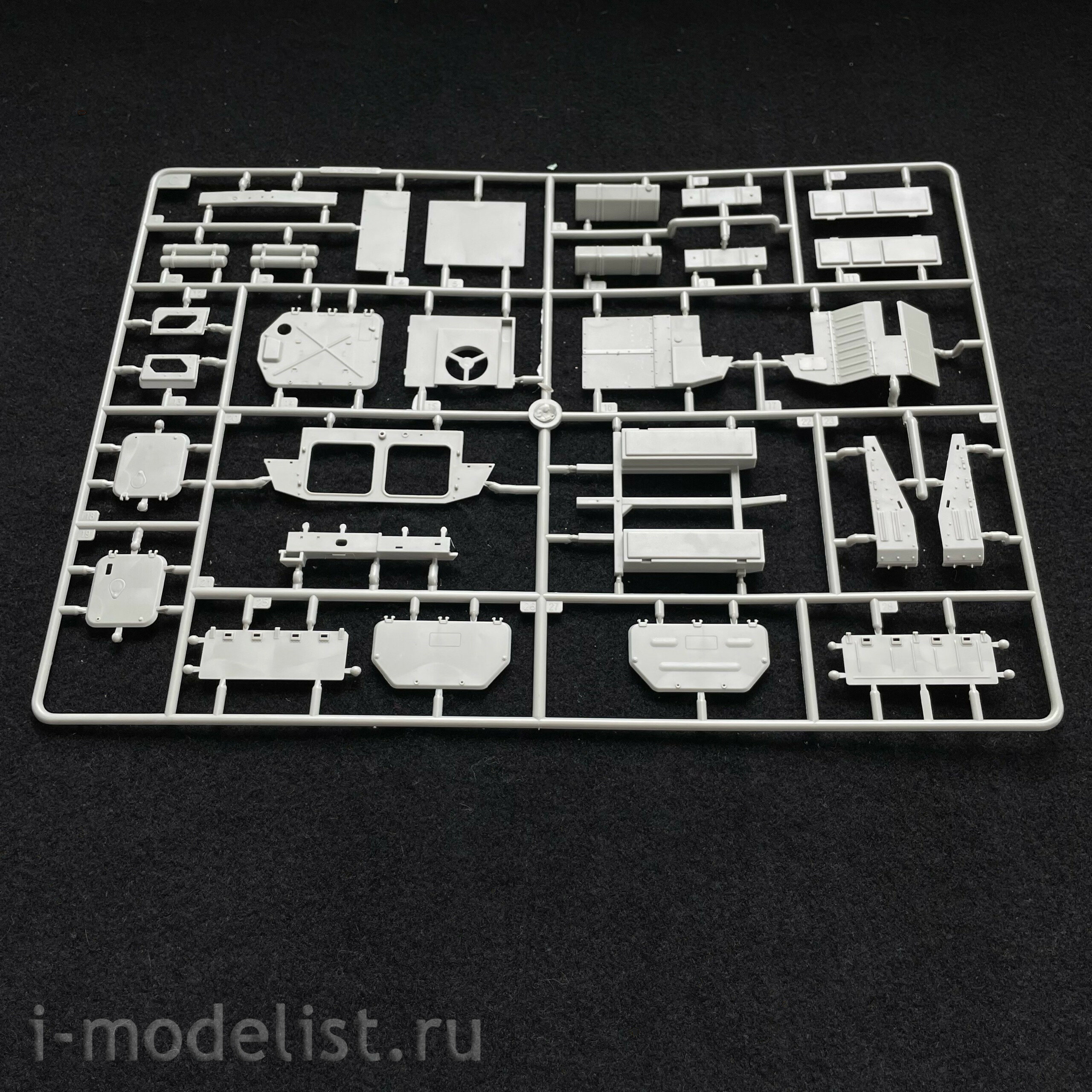 09605 Trumpeter 1/35 Russian combat vehicle 9P149 