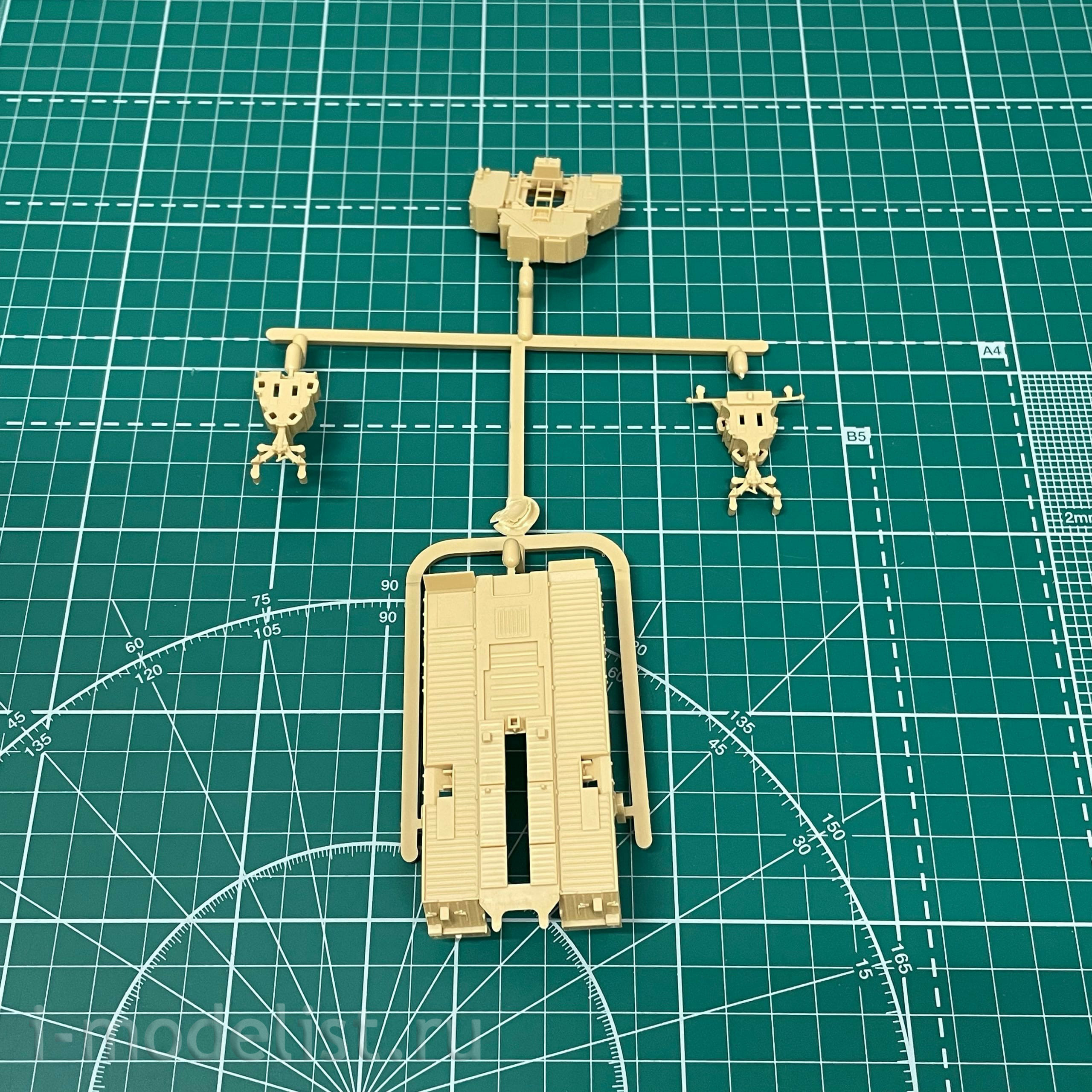 82929 HobbyBoss 1/72 Rocket Launcher 48N6E of 5P85S TEL S-300PMU SA-10 GRUMBLE