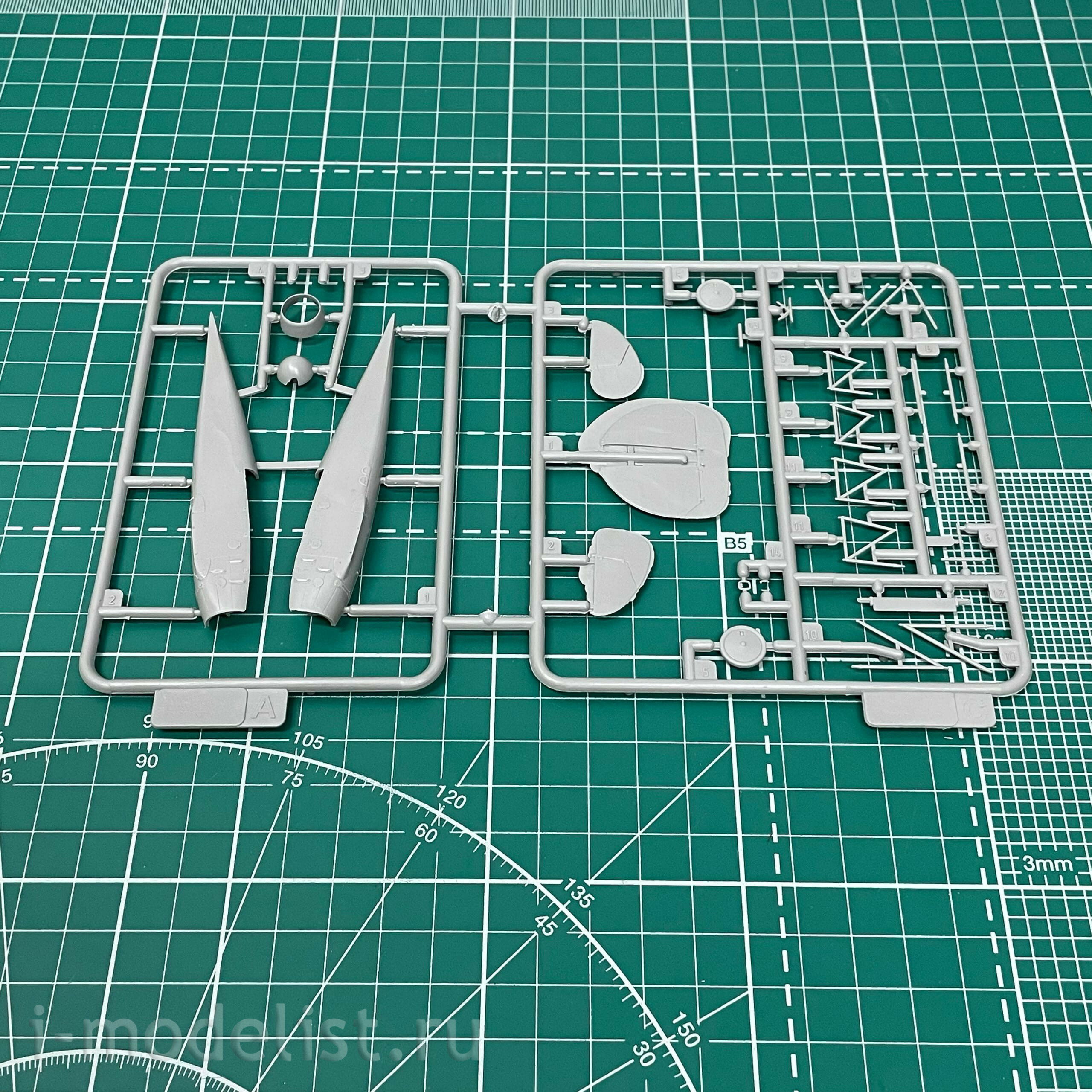 024 Roden 1/72 Albatros D. III Oeffag s.153 (early)