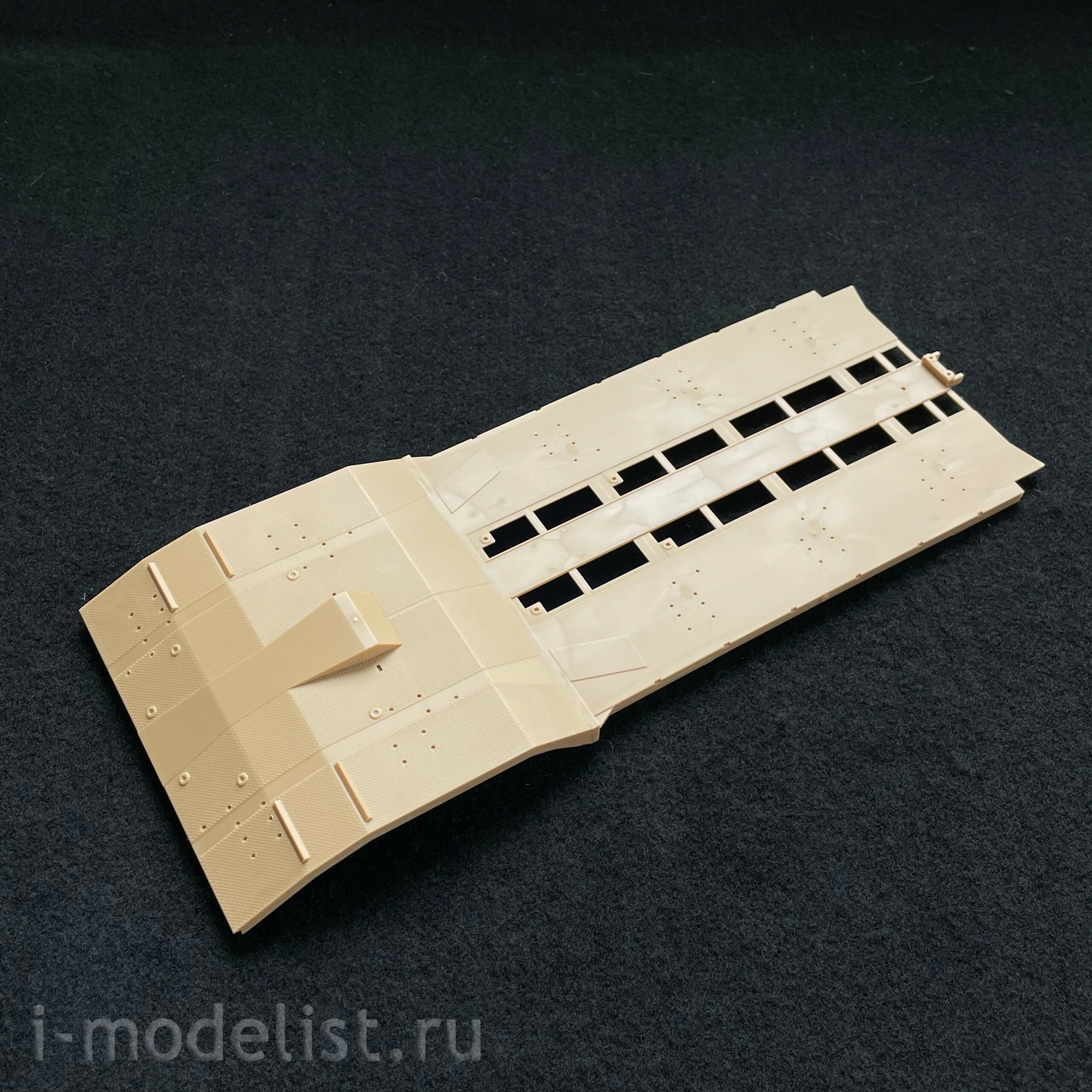 85527 HobbyBoss 1/35 Scammell Commander with 62-ton semi-trailer crane Fruehauf