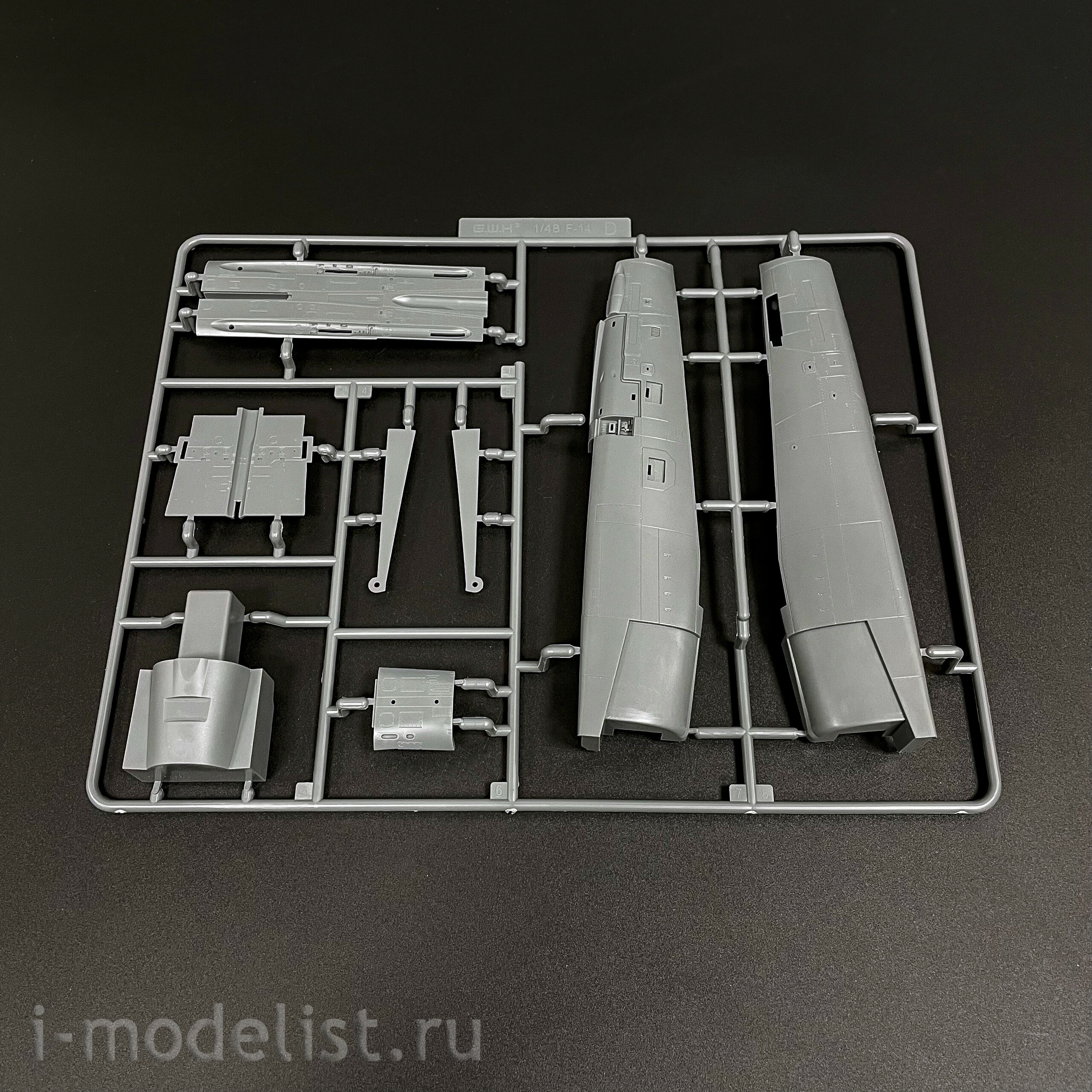 L4832 Great Wall Hobby 1/48 American fighter-interceptor F-14A Tomcat