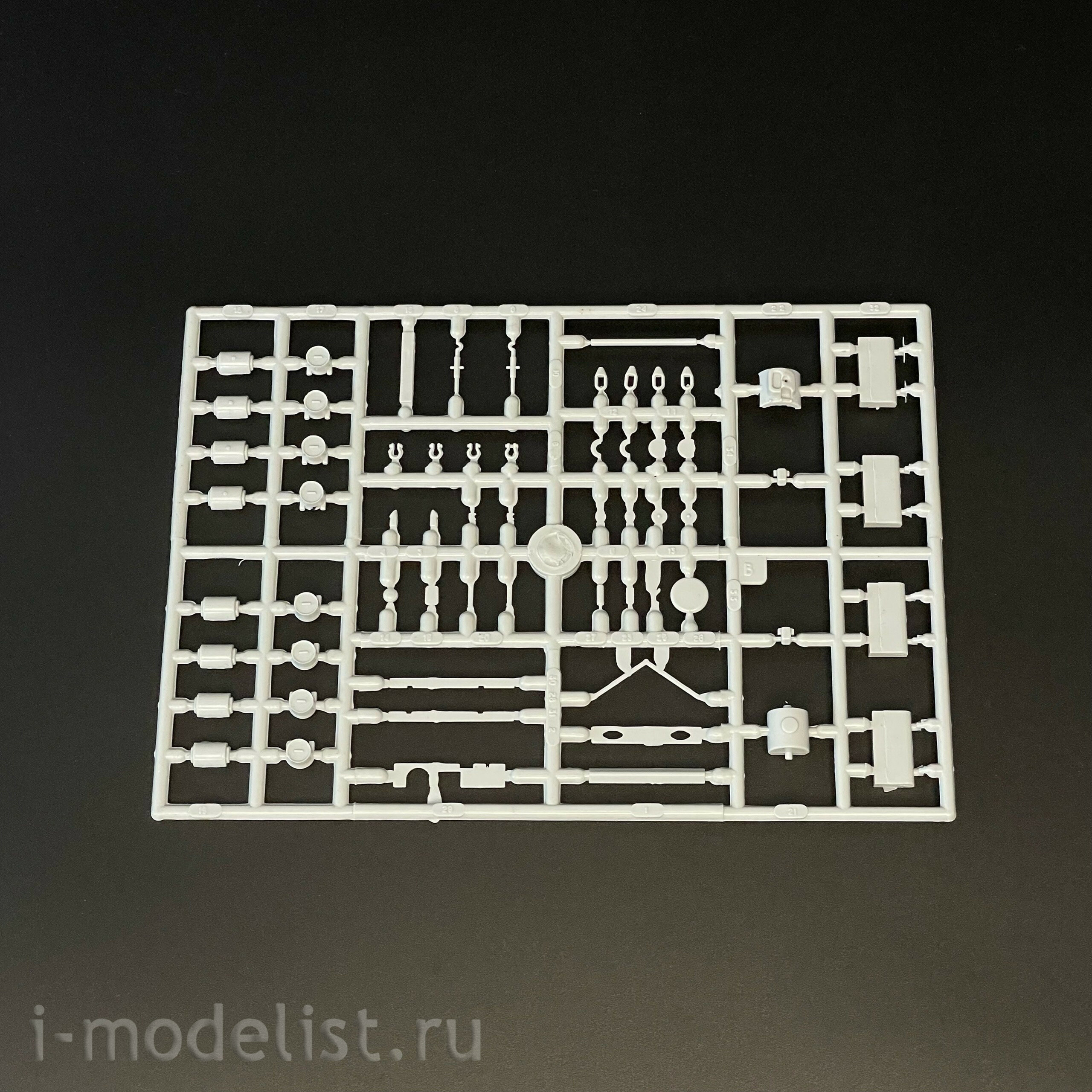 72091 PST 1/72 Тяжелый танк Pz.Kpfw.753(r ) E