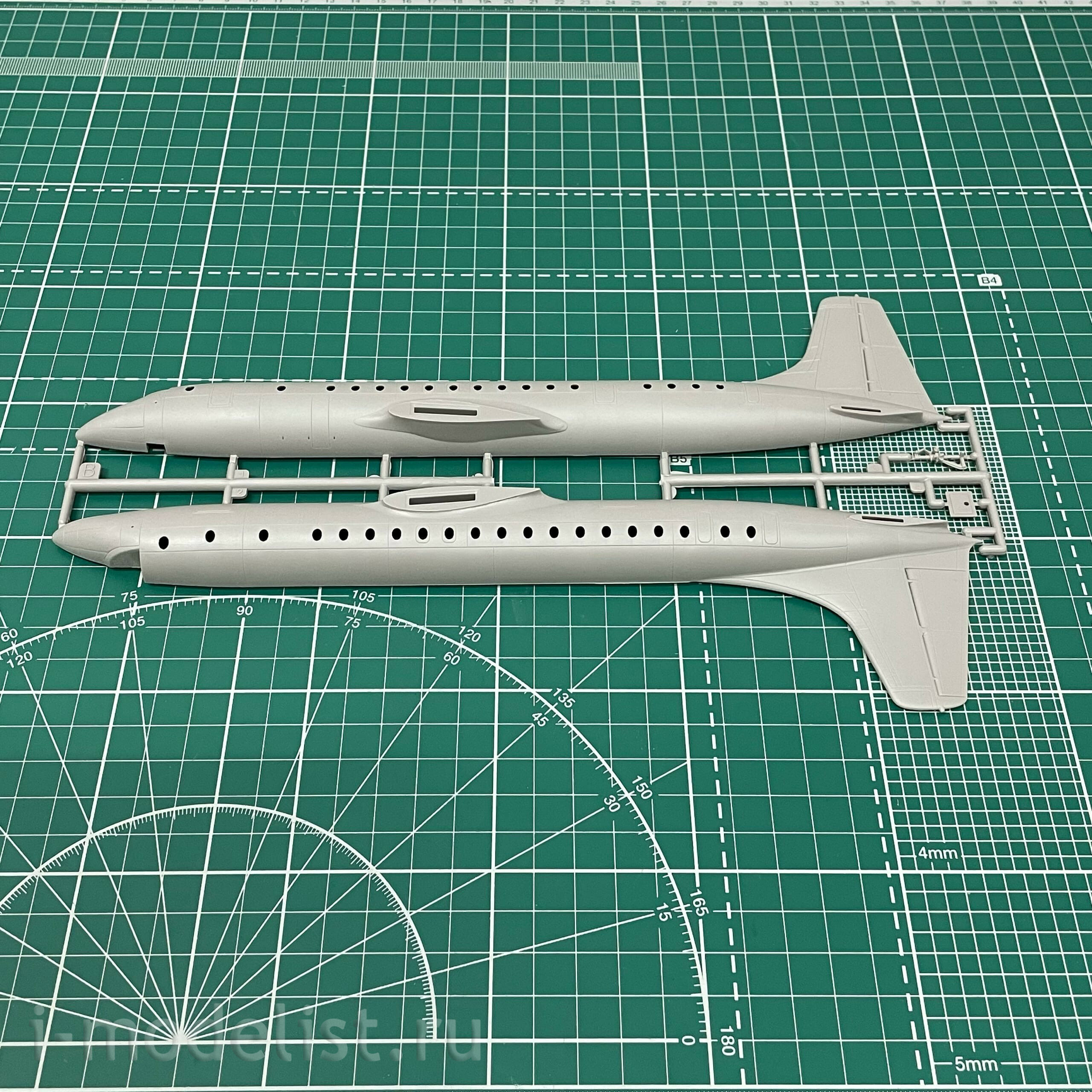 323 Roden 1/144 Bristol 175 Britannia (Monarch Airlines)