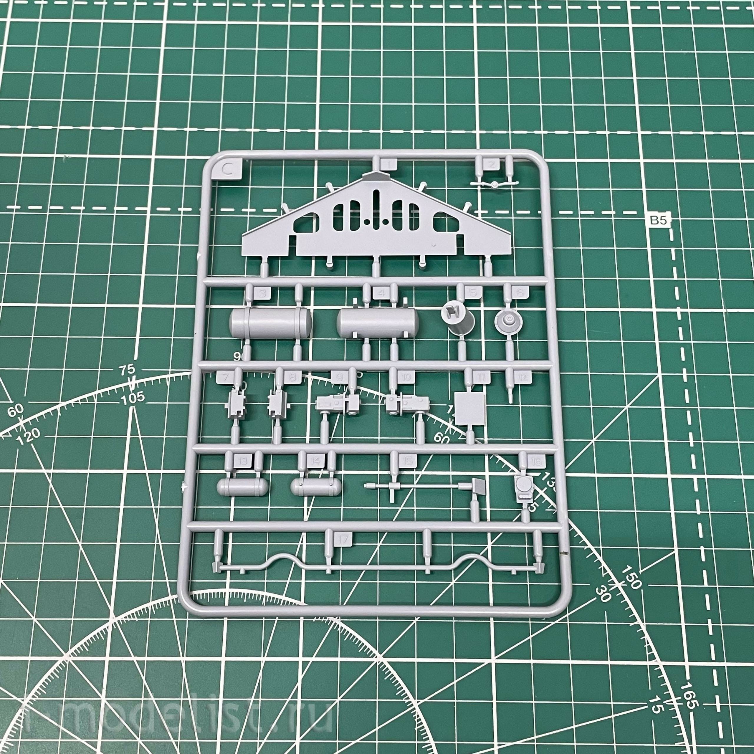 35A05 Sabre Model 1/35 German Railway platform Genuine SSyms 6-Axle 80 t