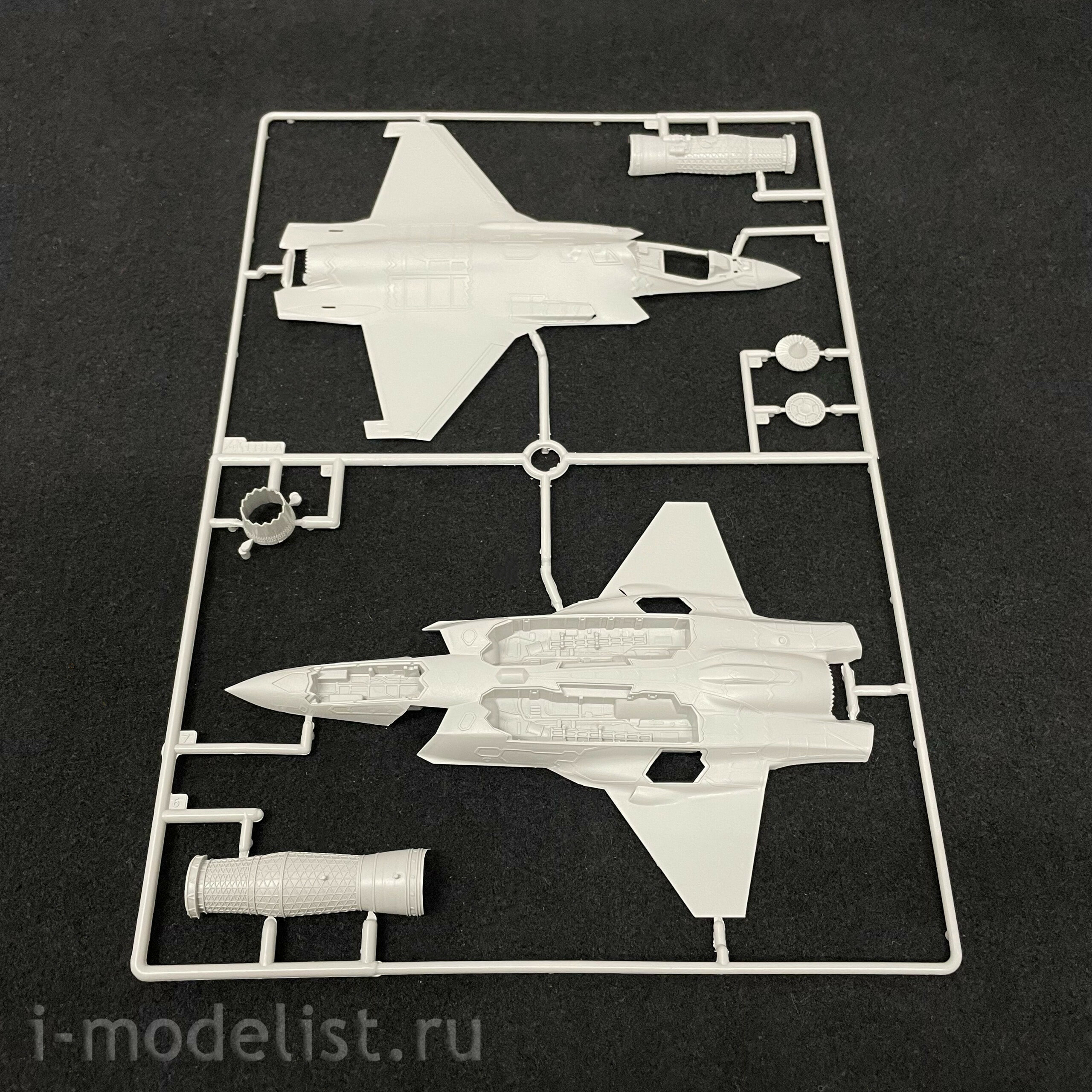 7296 Zvezda 1/72 American fifth-generation fighter F-35A 