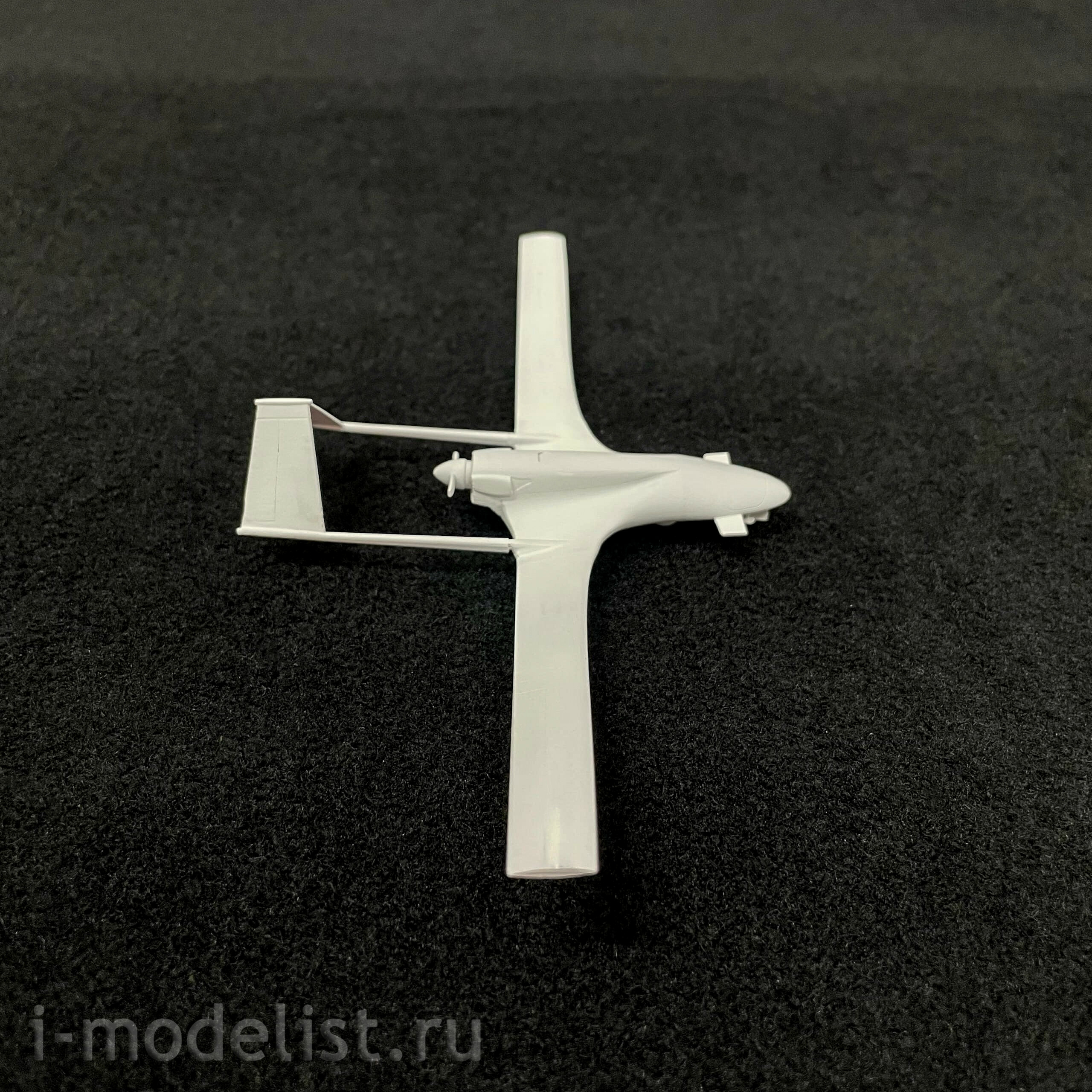 DVC72001 DVC 1/72 UAV - Bayraktar
