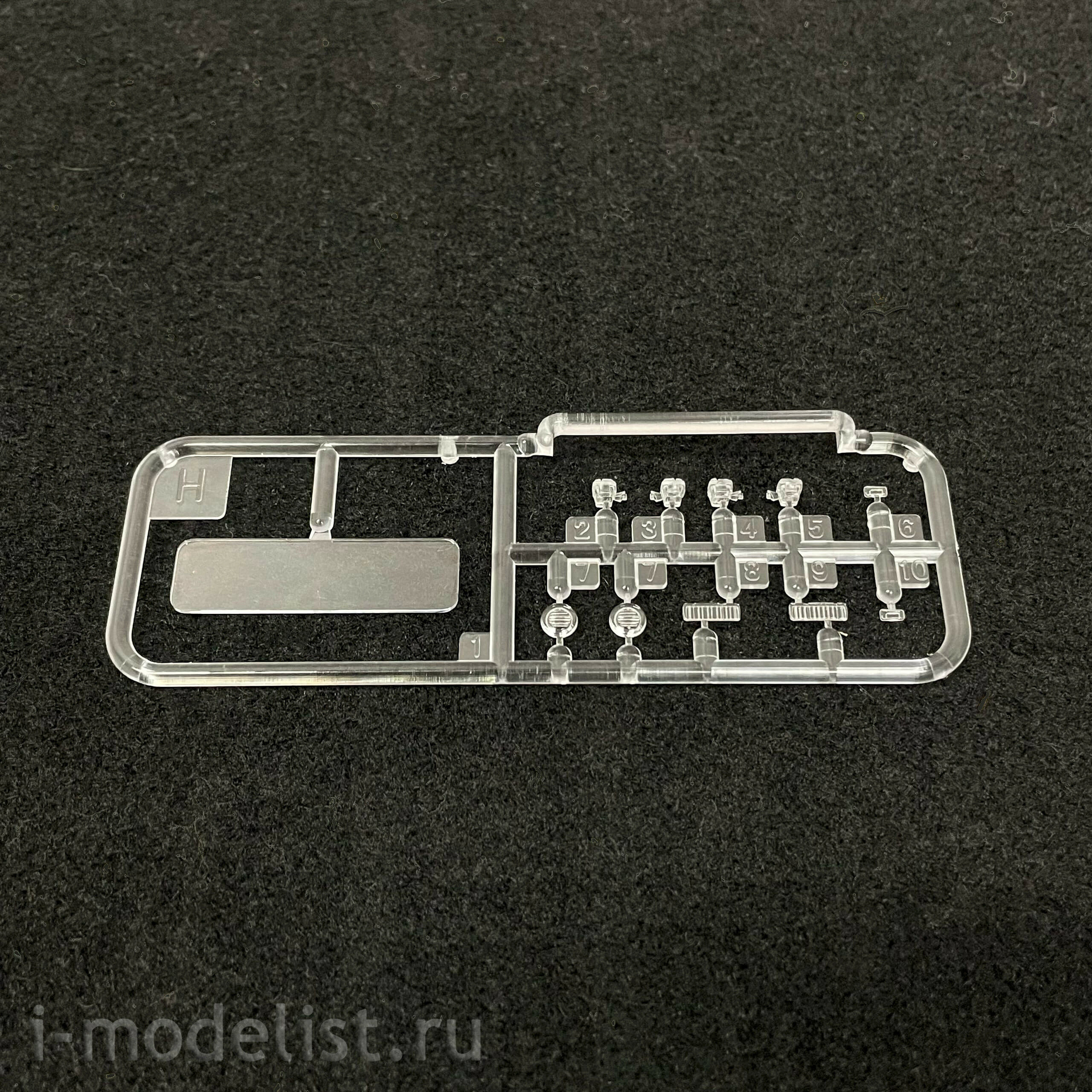 AK35002 AK Interactive 1/35 SUV FJ43 PICKUP with DShKM