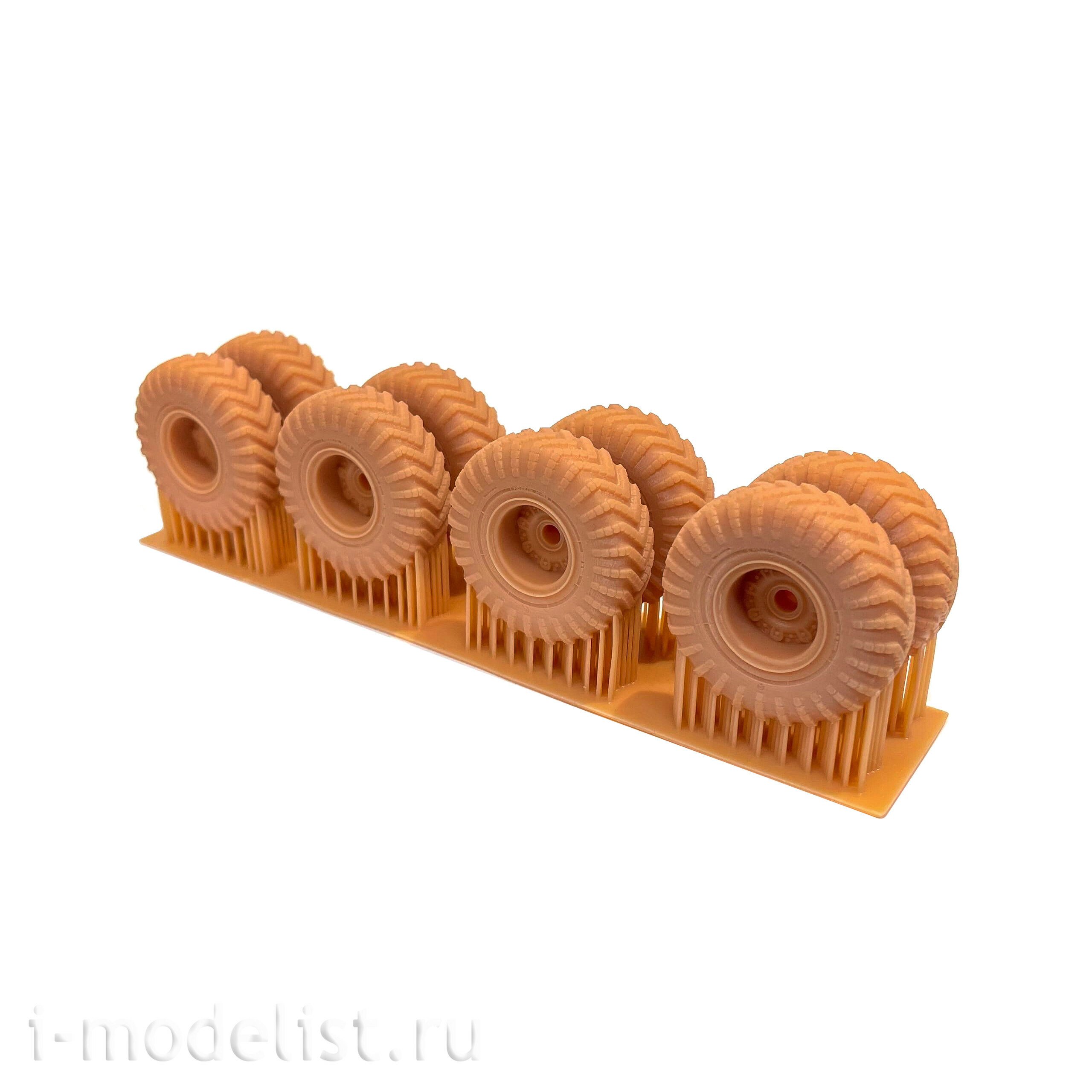 DVC35025 DVC 1/35 I-159 Wheelset for the Uragan rocket Launcher and the Luna short-range artillery missile system (8 pcs.)