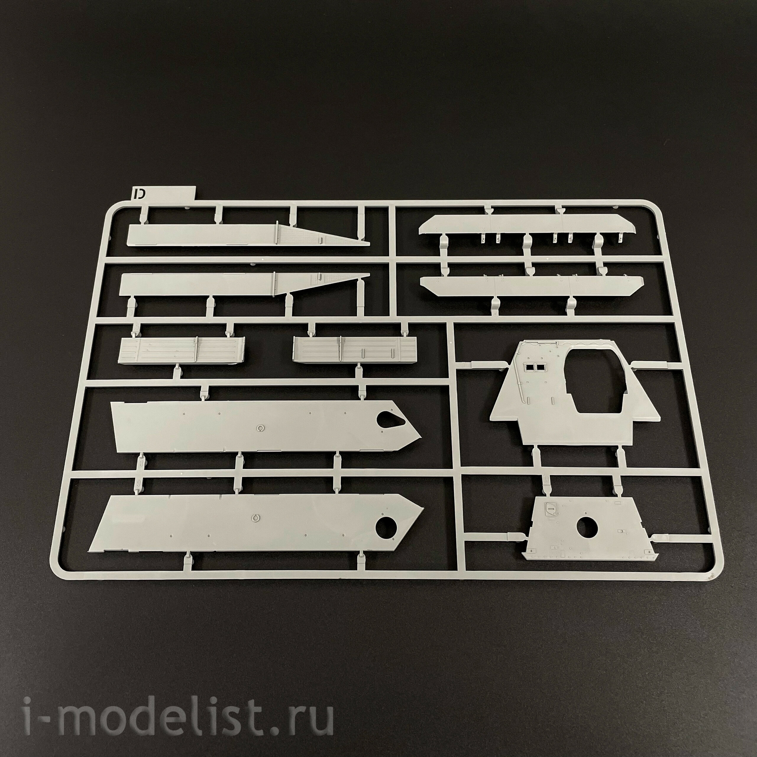 2177 Takom 1/35 Tank Destroyer Swiss Stalker G13 Jagdpanzer 38(t)