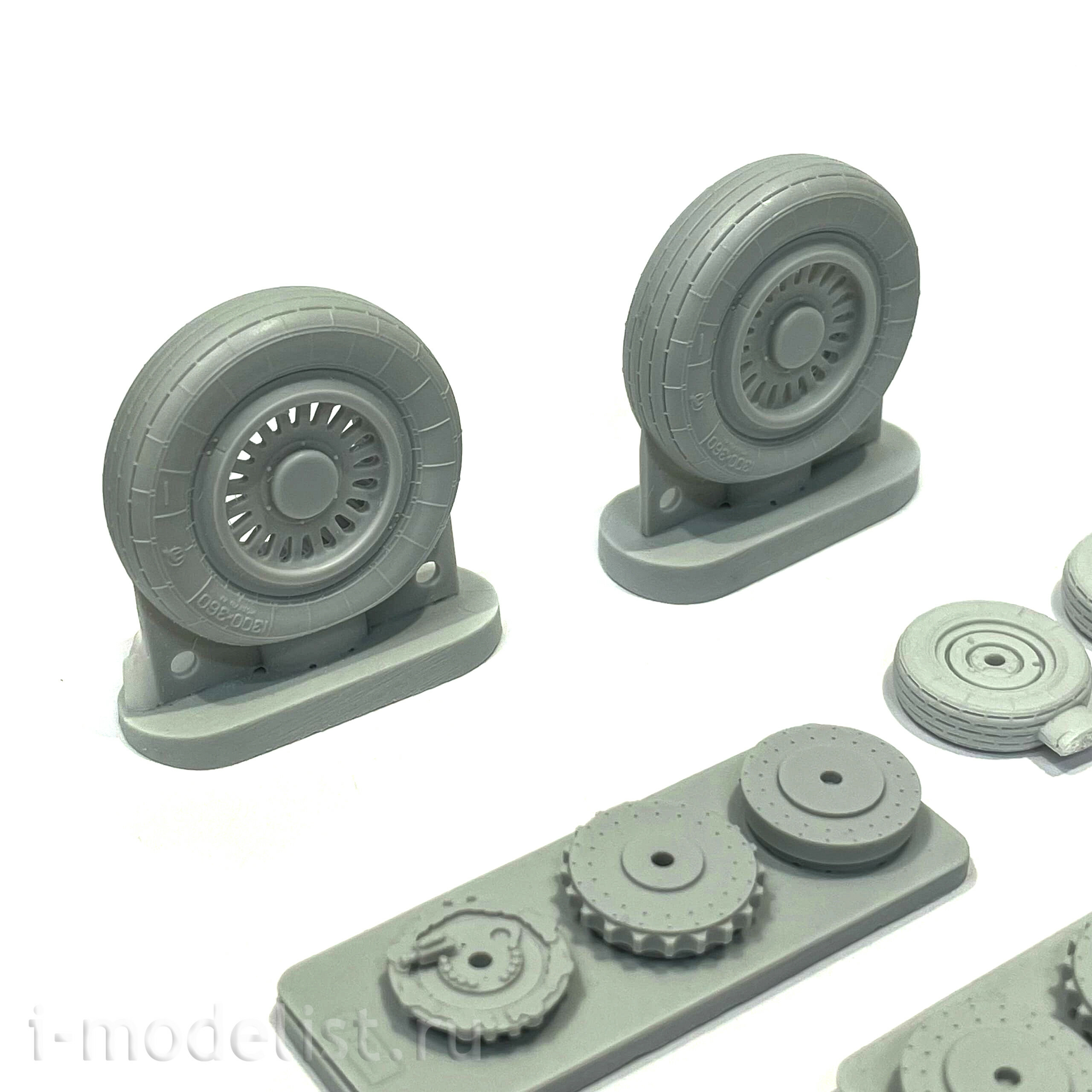 RS48012 E.V.M. 1/48 Wheels chassis (Type 2) for MiGG-25