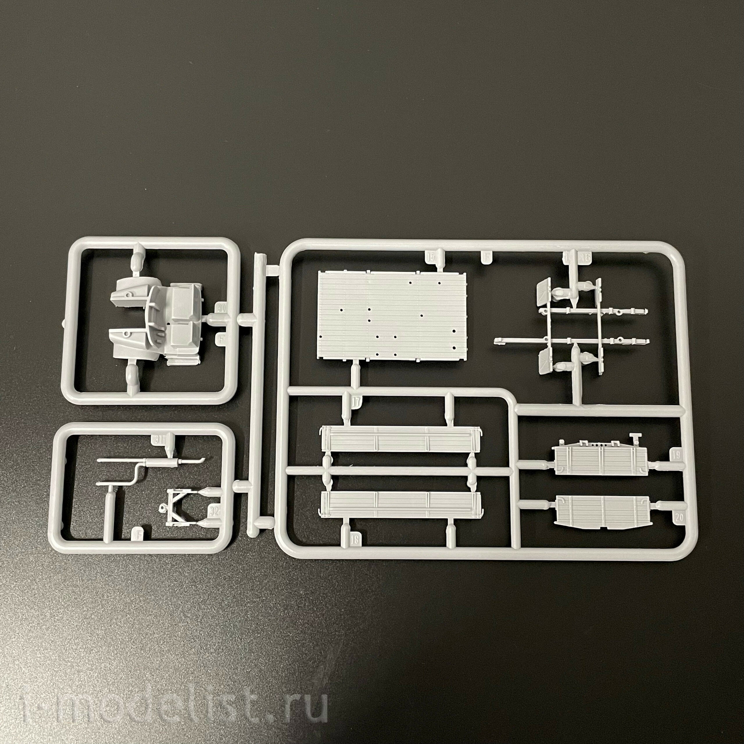 7201AVD AVD Models 1/72 ЗИЛ-130 бортовой