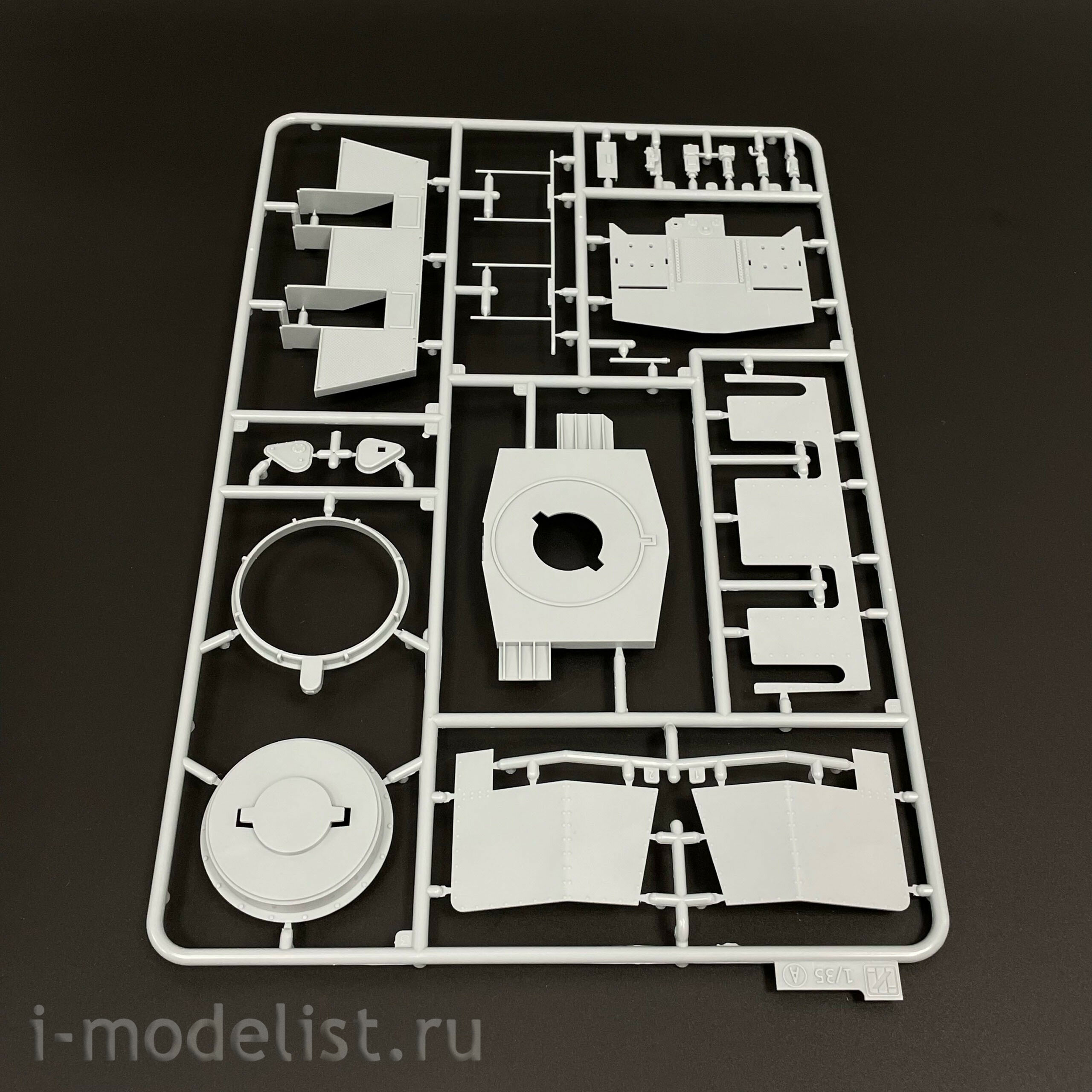 ZM53001 Zimi Model 1/35 40-мм четырехствольная зенитная установка Bofors ВМС США