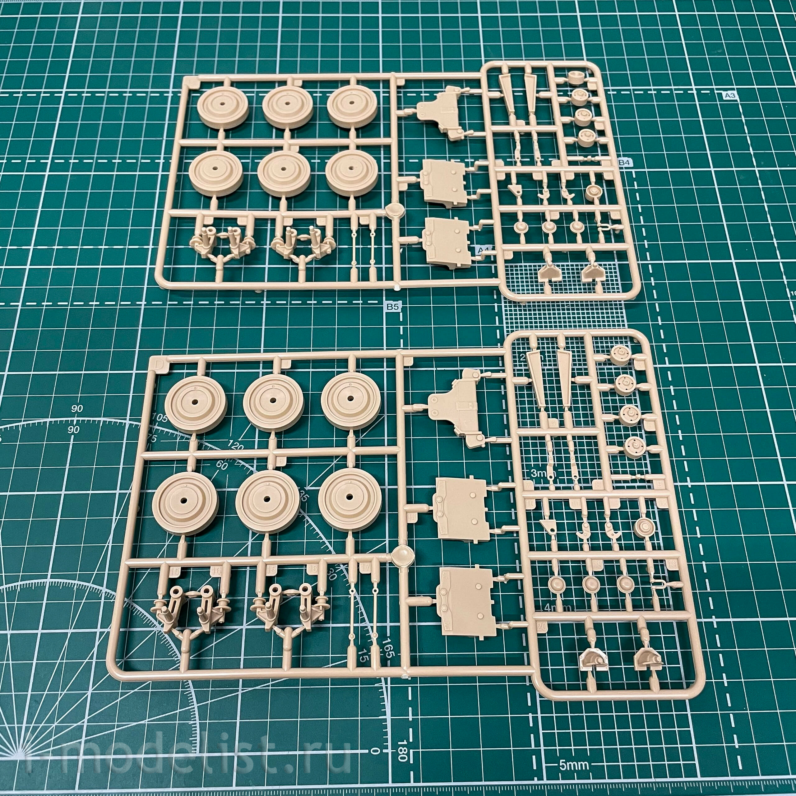 35A029 Amusing Hobby 1/35 British self-propelled gun FV4005 Stage 2