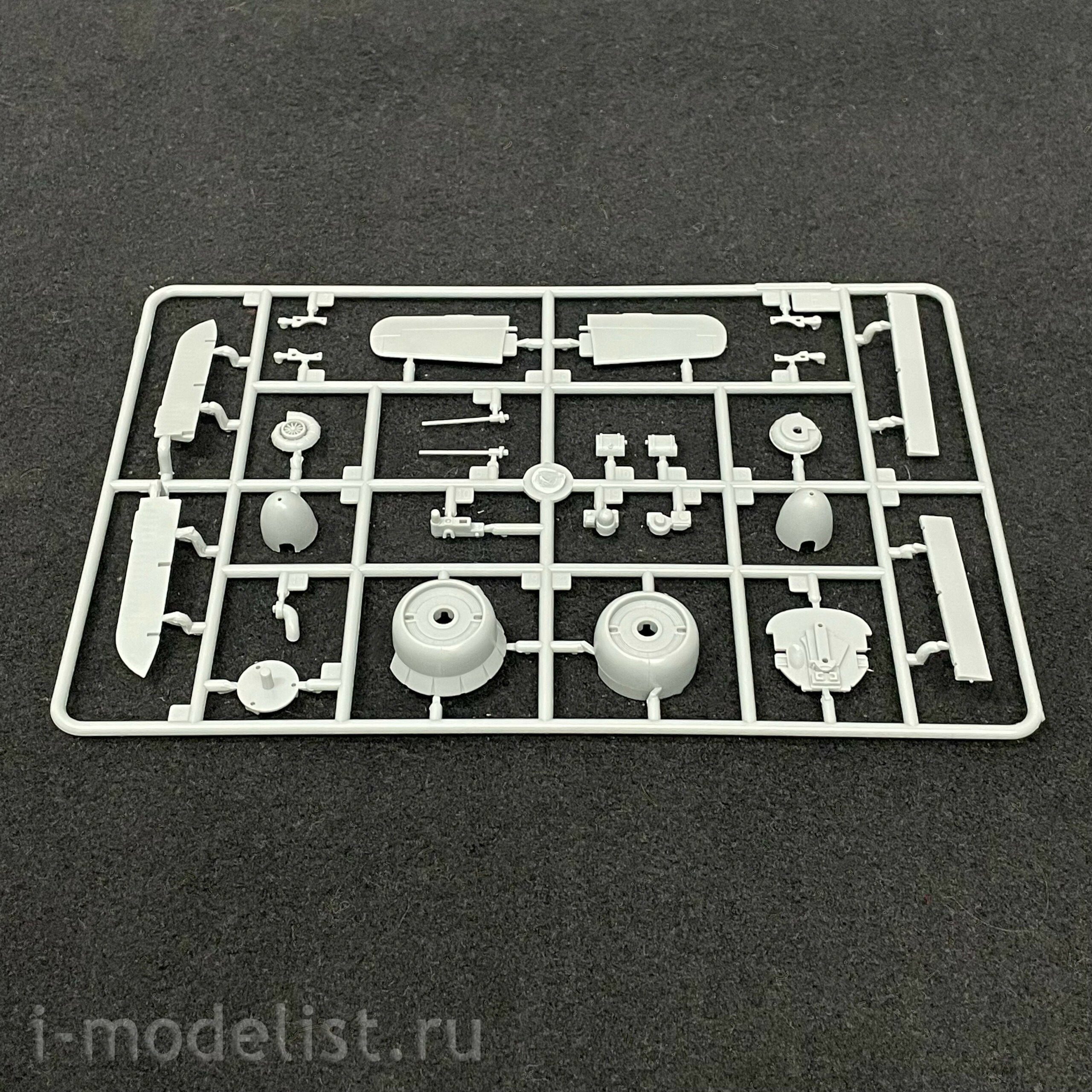 81719 HobbyBoss 1/48 Focke-Wulf FW 190D-12 Aircraft