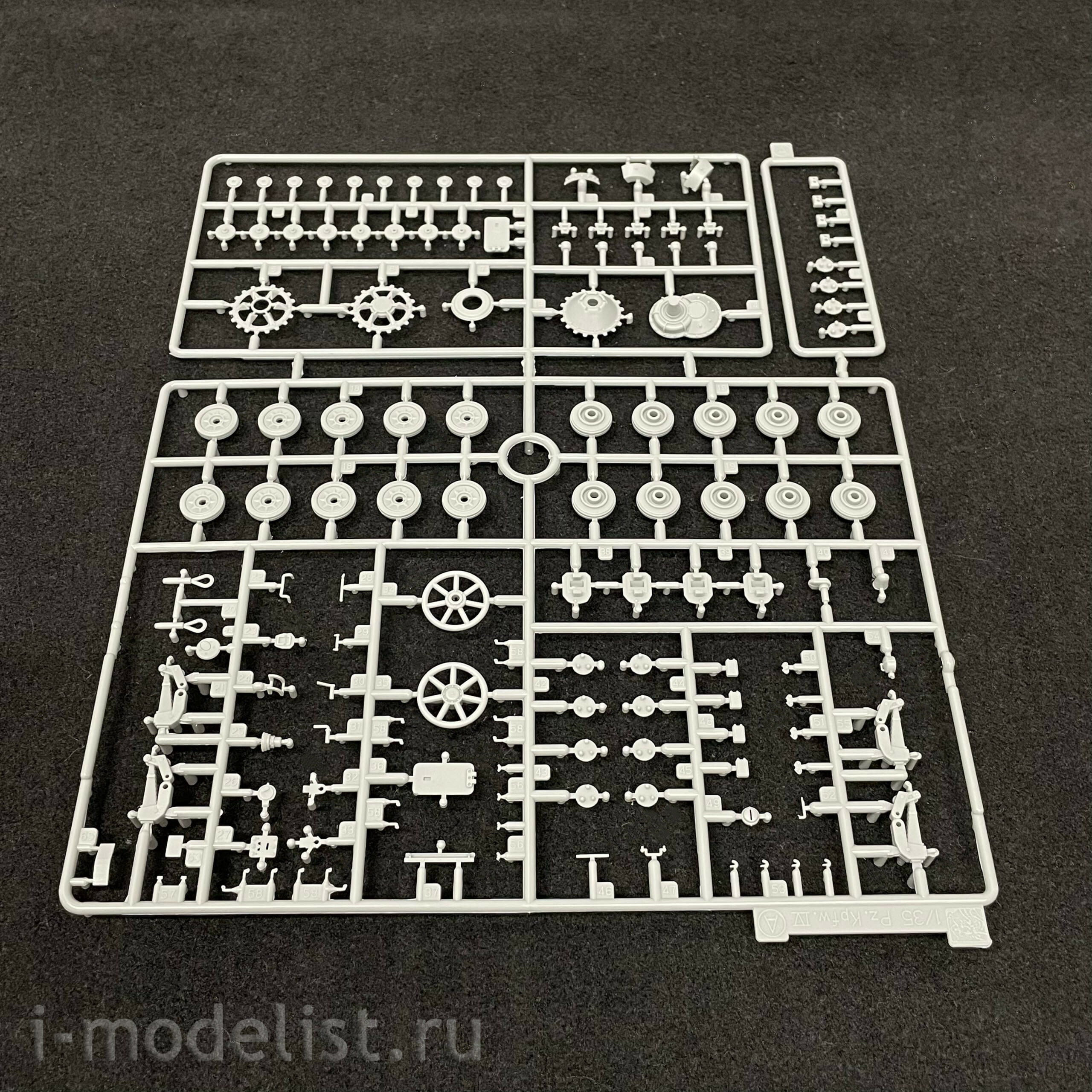 AK35504 AK Interactive 1/35 Medium Tank Pz.Kpfw. IV AUSF.D AFRIKA KORPS