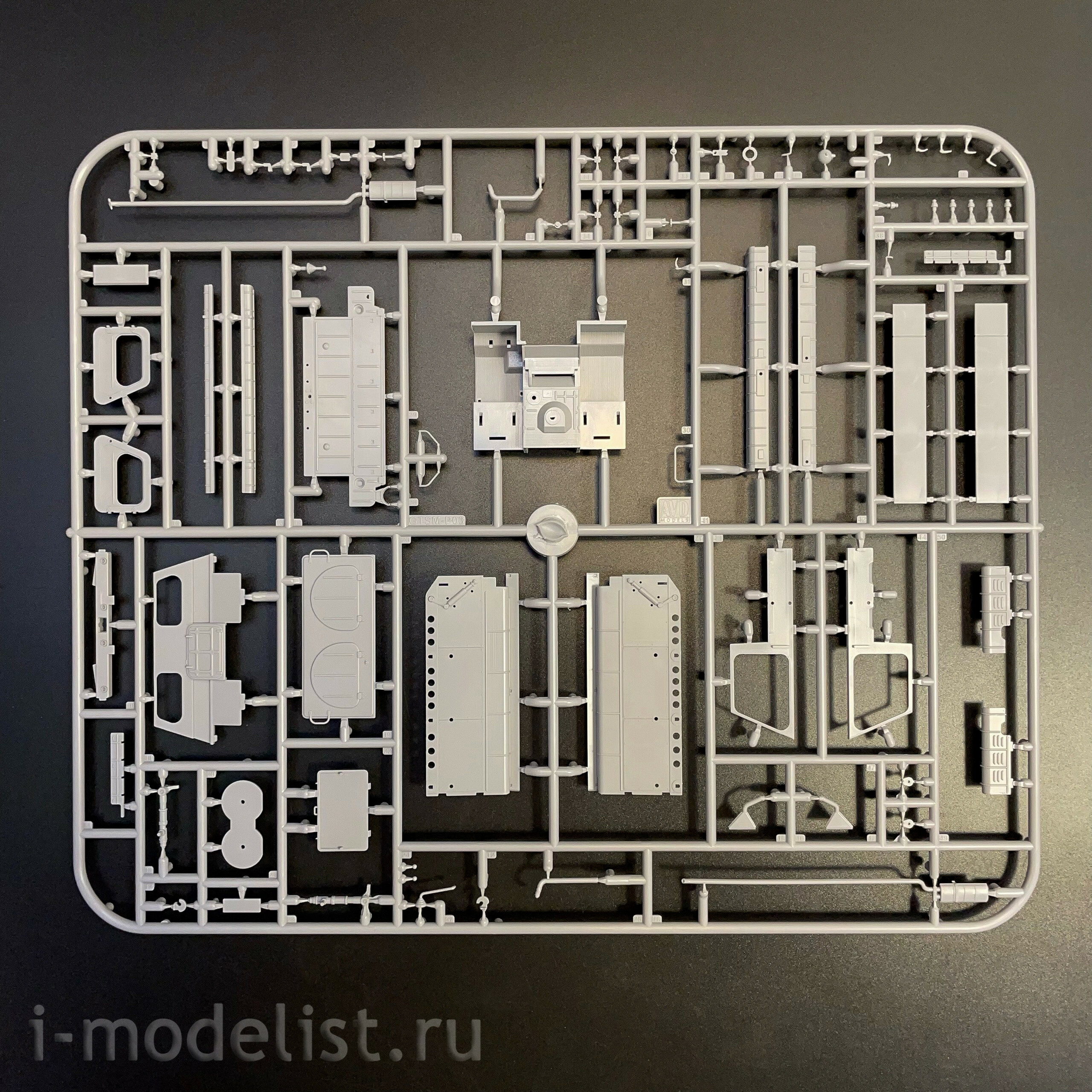 3506AVD AVD Models 1/35 Pre-order  Гусеничный транспортер-снегоболfromоход ГТ-СМ