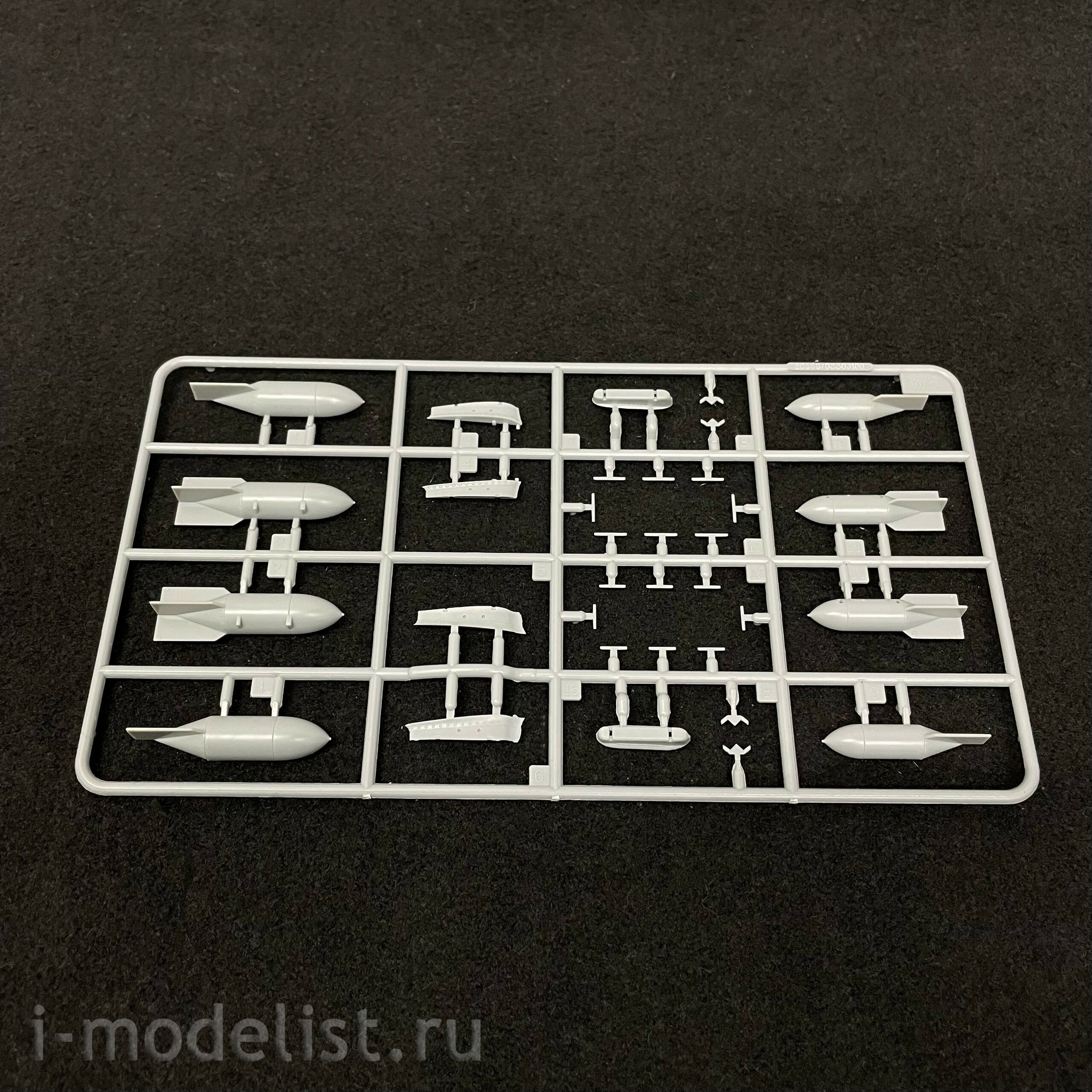 80376 HobbyBoss 1/48 German aircraft Messerschmitt Me 262 A-2a