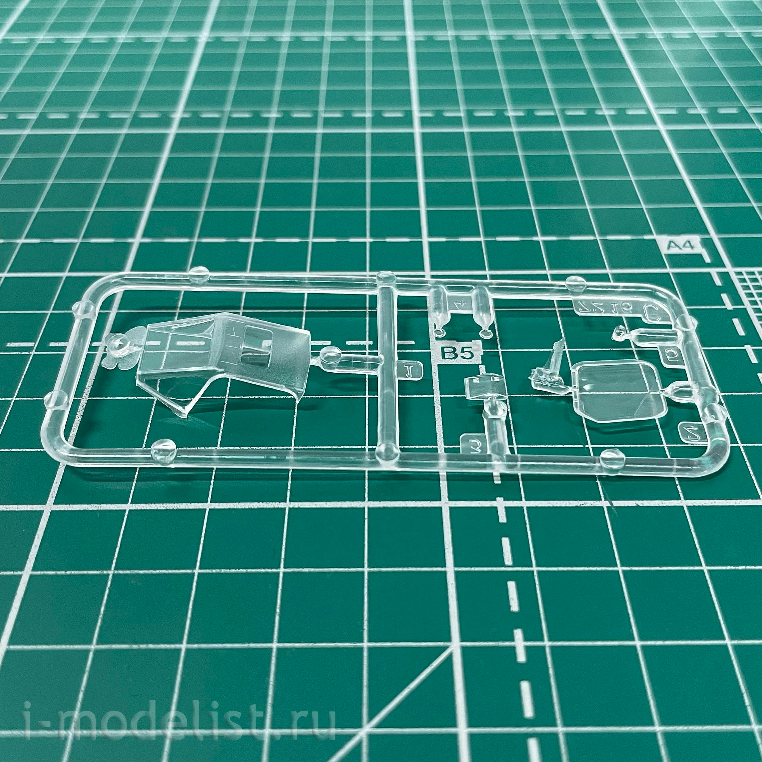 7272 Zvezda 1/72 Helicopter