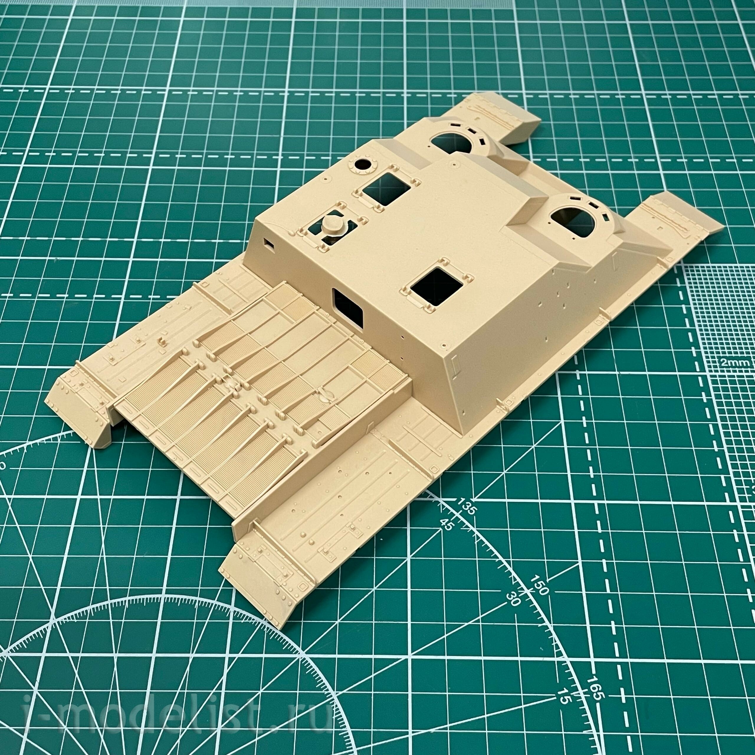 35A034 Amusing Hobby 1/35 FV217 BADGER