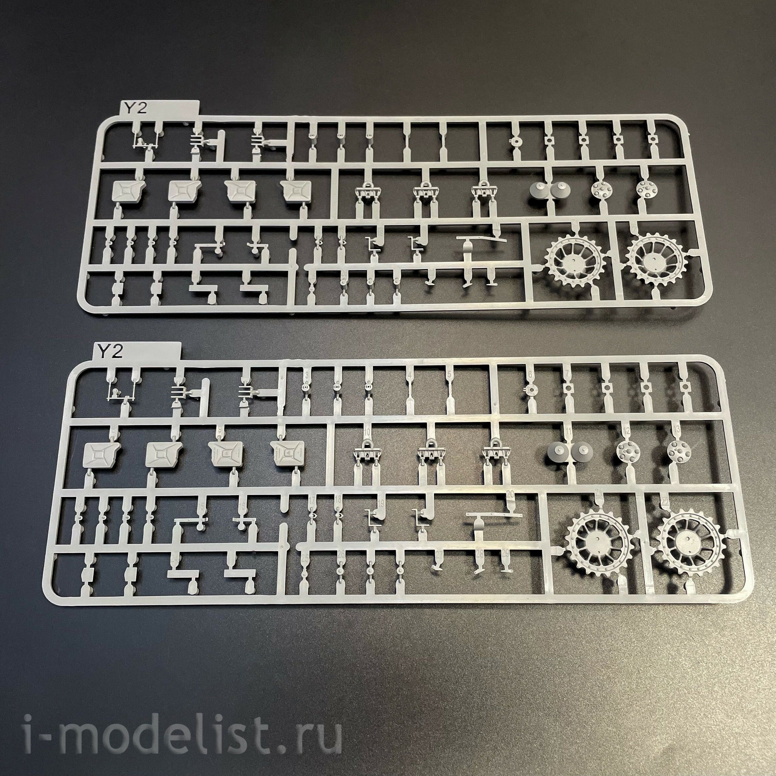 2196 Takom 1/35 Notмецкий тяжёлый танк Sd.Kfz.181 Pz.Kpfw.VI Ausf.E - Tiger I ранний